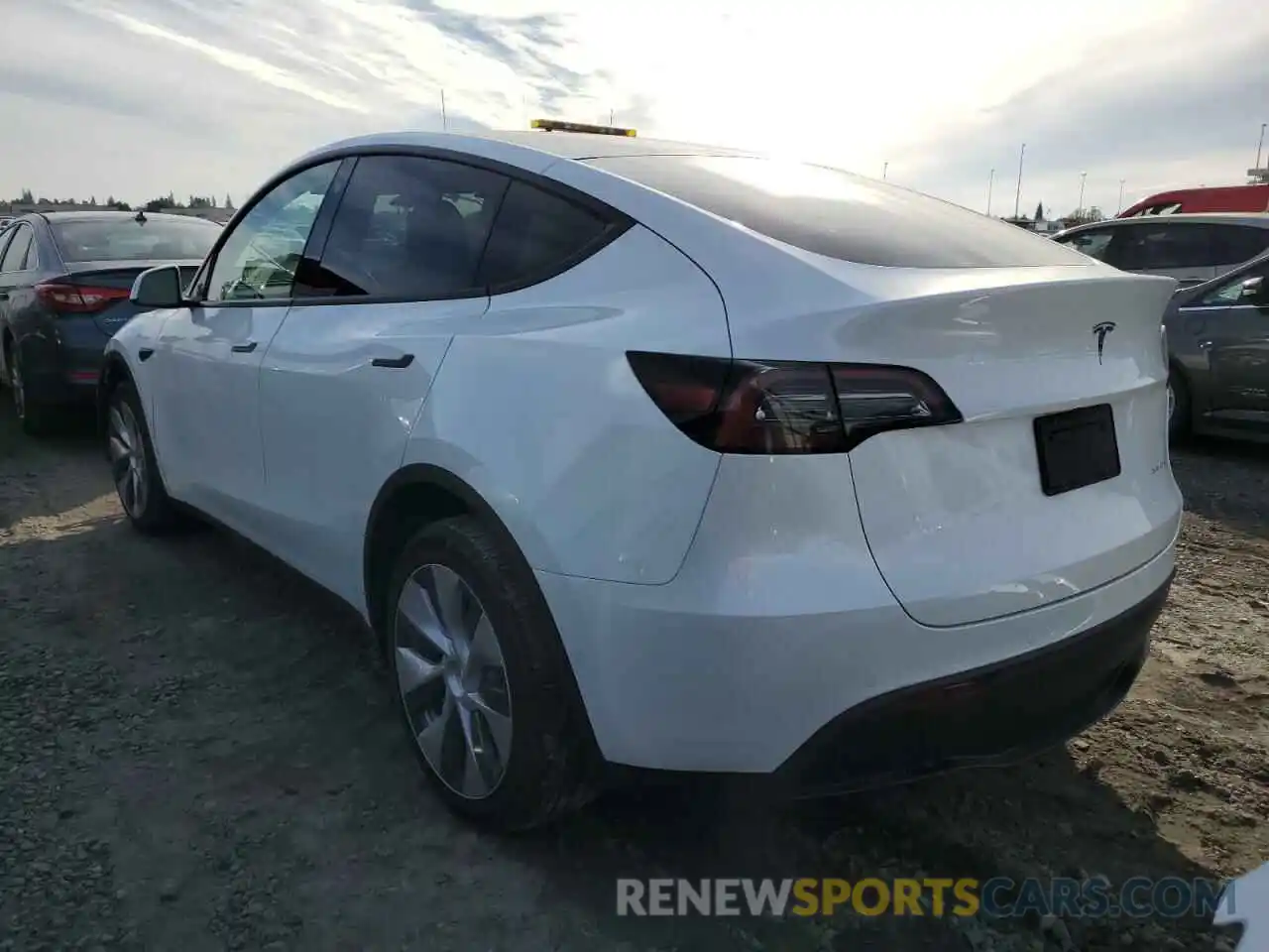 3 Photograph of a damaged car 7SAYGDEE8NF461260 TESLA MODEL Y 2022