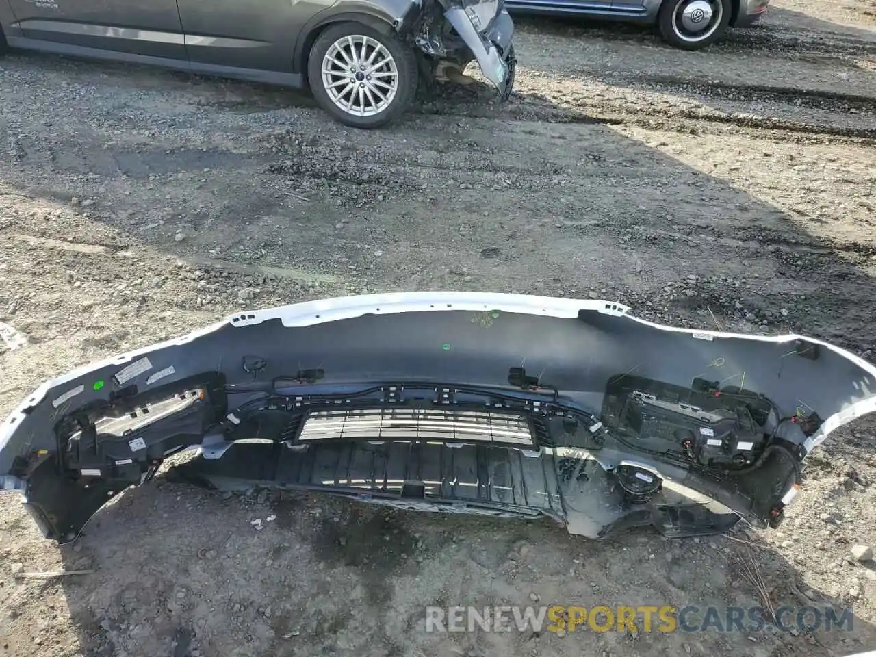 9 Photograph of a damaged car 7SAYGDEE8NF461260 TESLA MODEL Y 2022