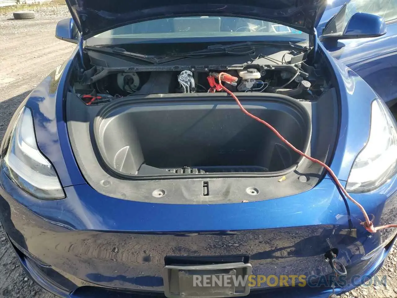 11 Photograph of a damaged car 7SAYGDEE8NF463185 TESLA MODEL Y 2022