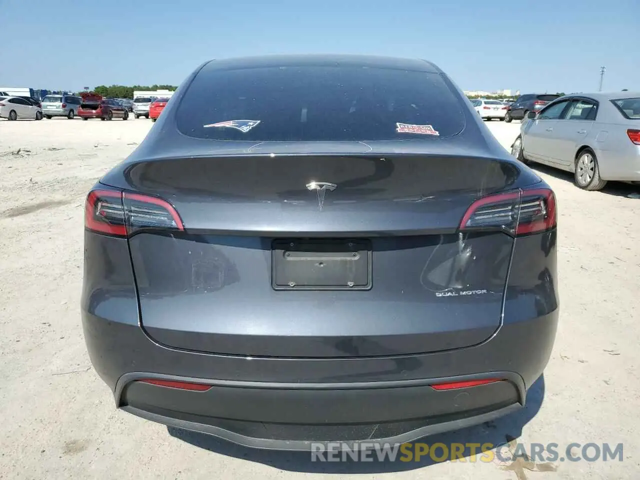 6 Photograph of a damaged car 7SAYGDEE8NF481007 TESLA MODEL Y 2022