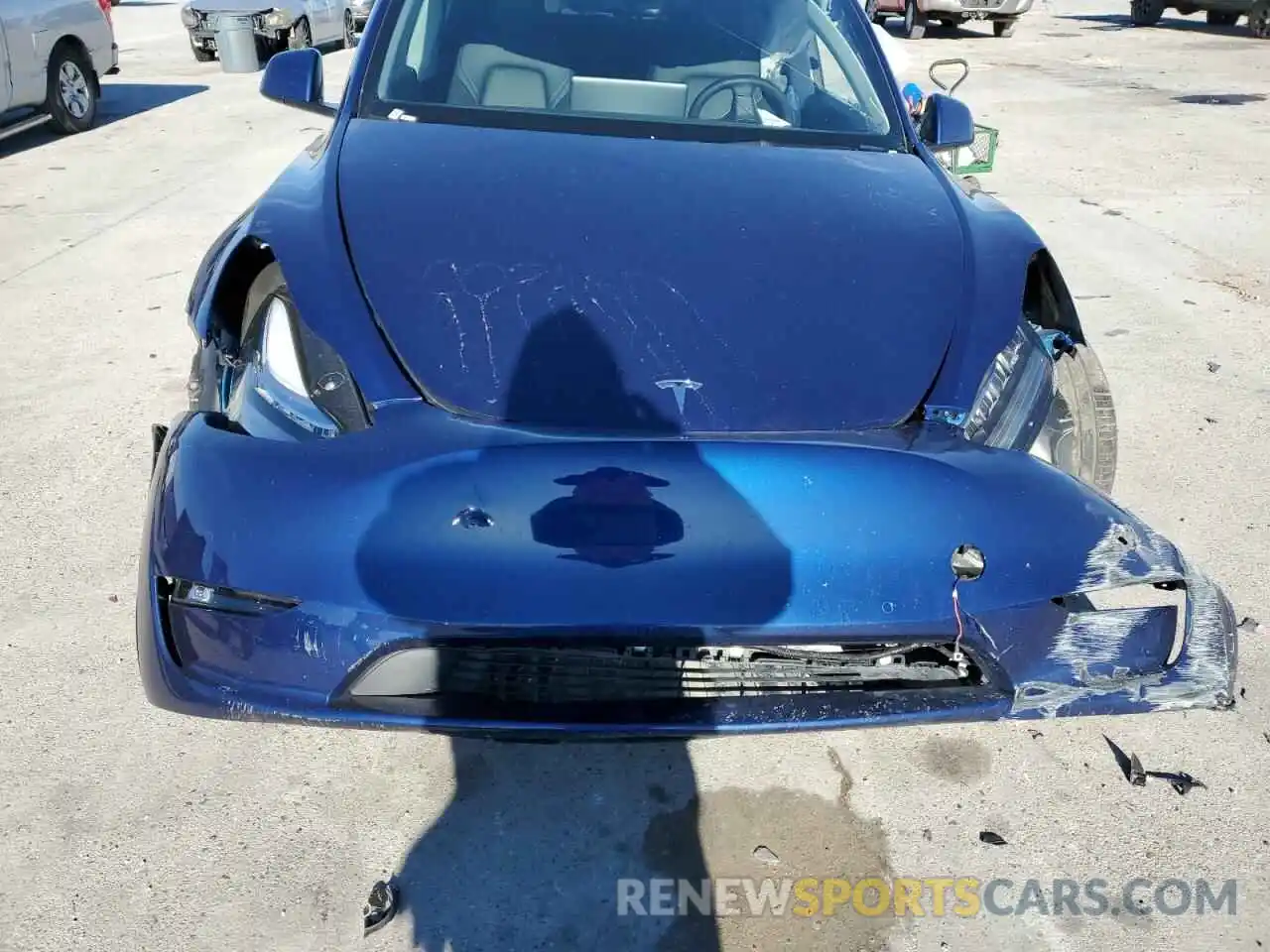 11 Photograph of a damaged car 7SAYGDEE8NF481041 TESLA MODEL Y 2022