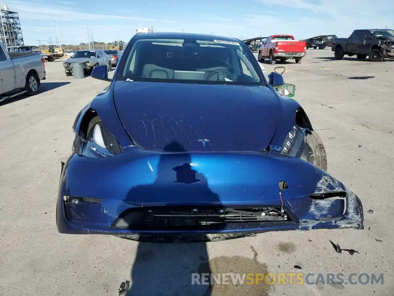 5 Photograph of a damaged car 7SAYGDEE8NF481041 TESLA MODEL Y 2022