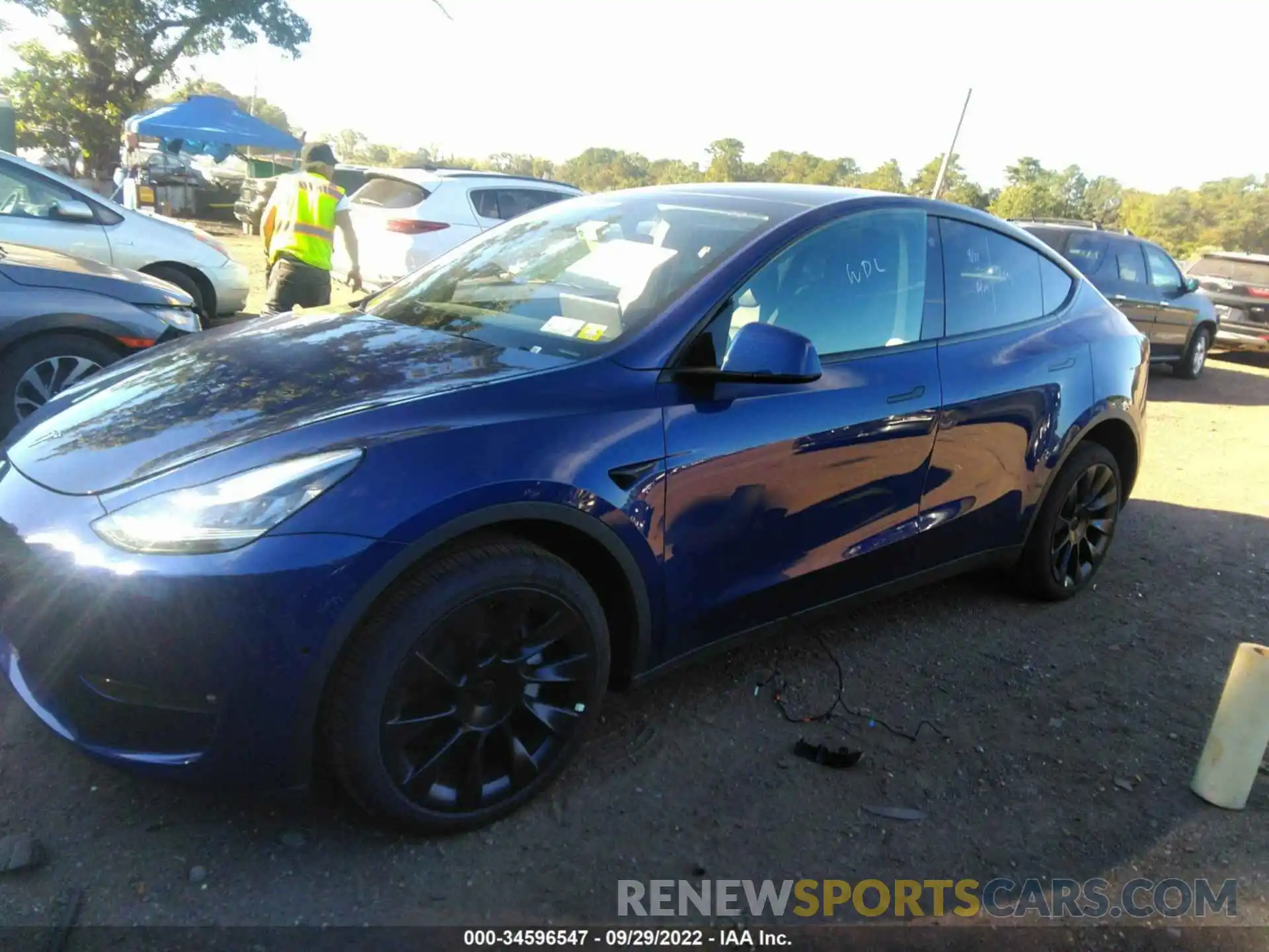 2 Photograph of a damaged car 7SAYGDEE8NF481055 TESLA MODEL Y 2022