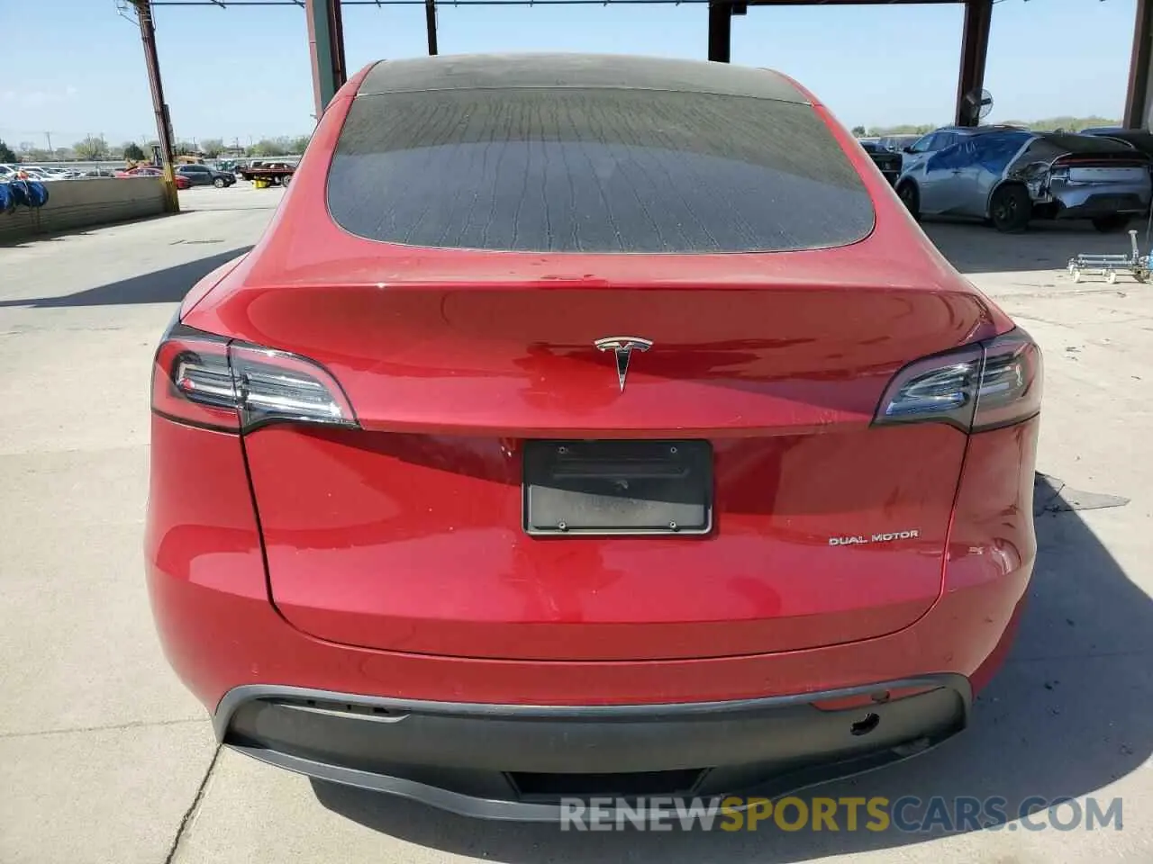 6 Photograph of a damaged car 7SAYGDEE8NF481444 TESLA MODEL Y 2022