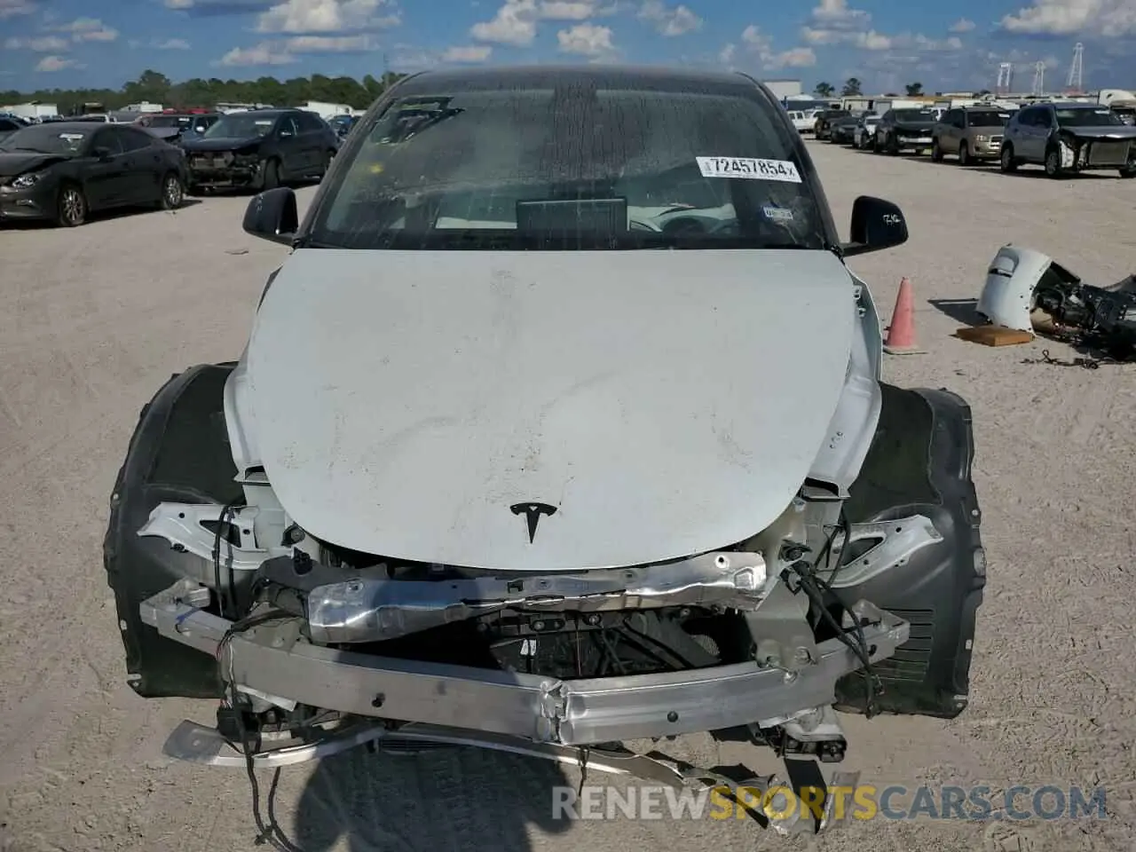 5 Photograph of a damaged car 7SAYGDEE8NF511039 TESLA MODEL Y 2022
