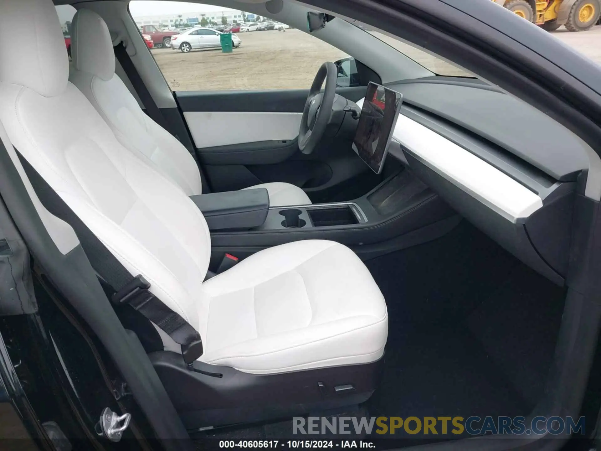 5 Photograph of a damaged car 7SAYGDEE8NF513339 TESLA MODEL Y 2022