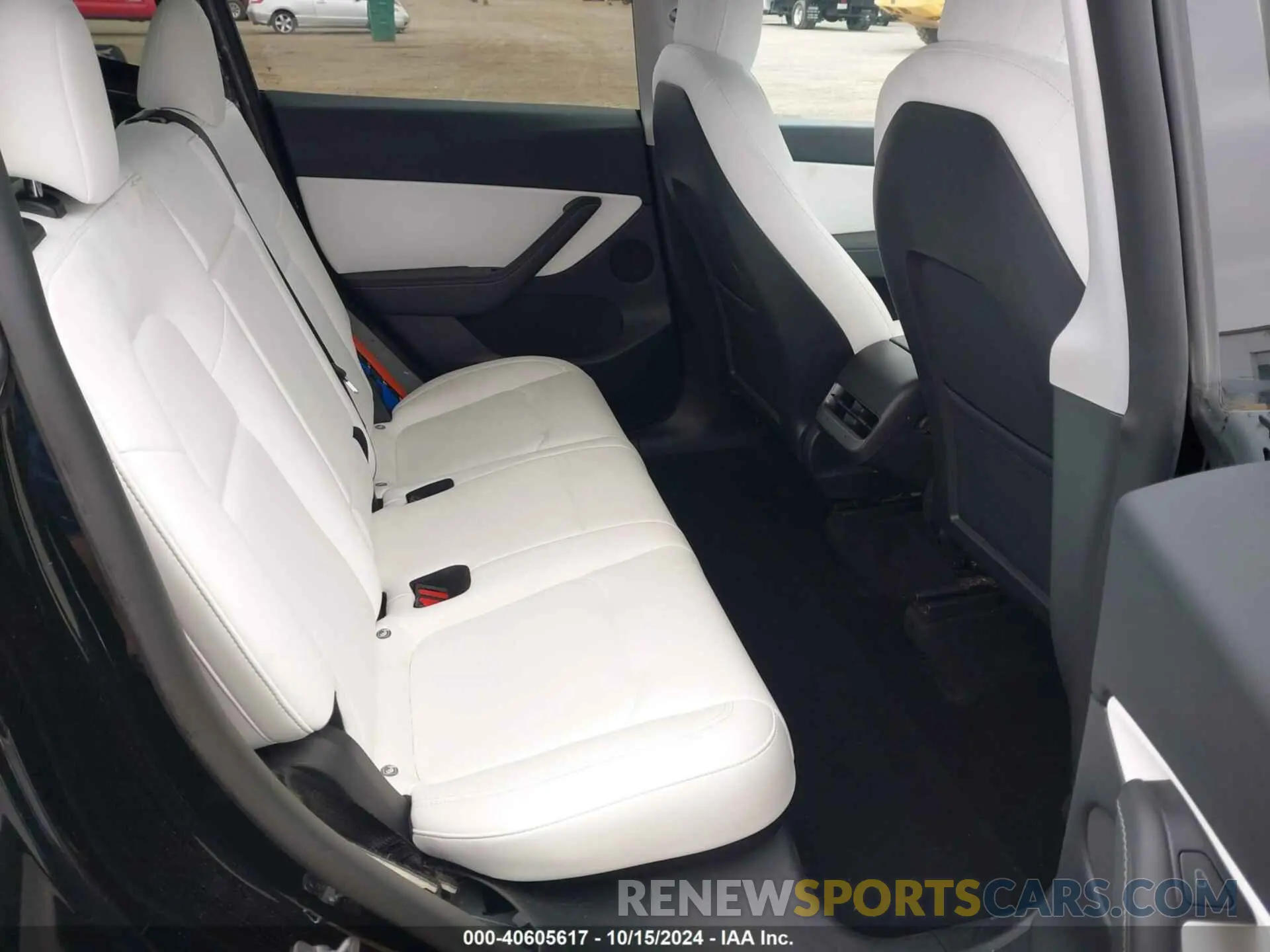 8 Photograph of a damaged car 7SAYGDEE8NF513339 TESLA MODEL Y 2022