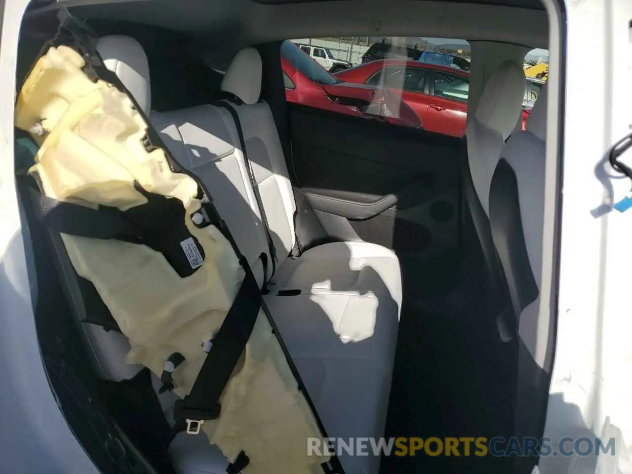 11 Photograph of a damaged car 7SAYGDEE8NF515141 TESLA MODEL Y 2022