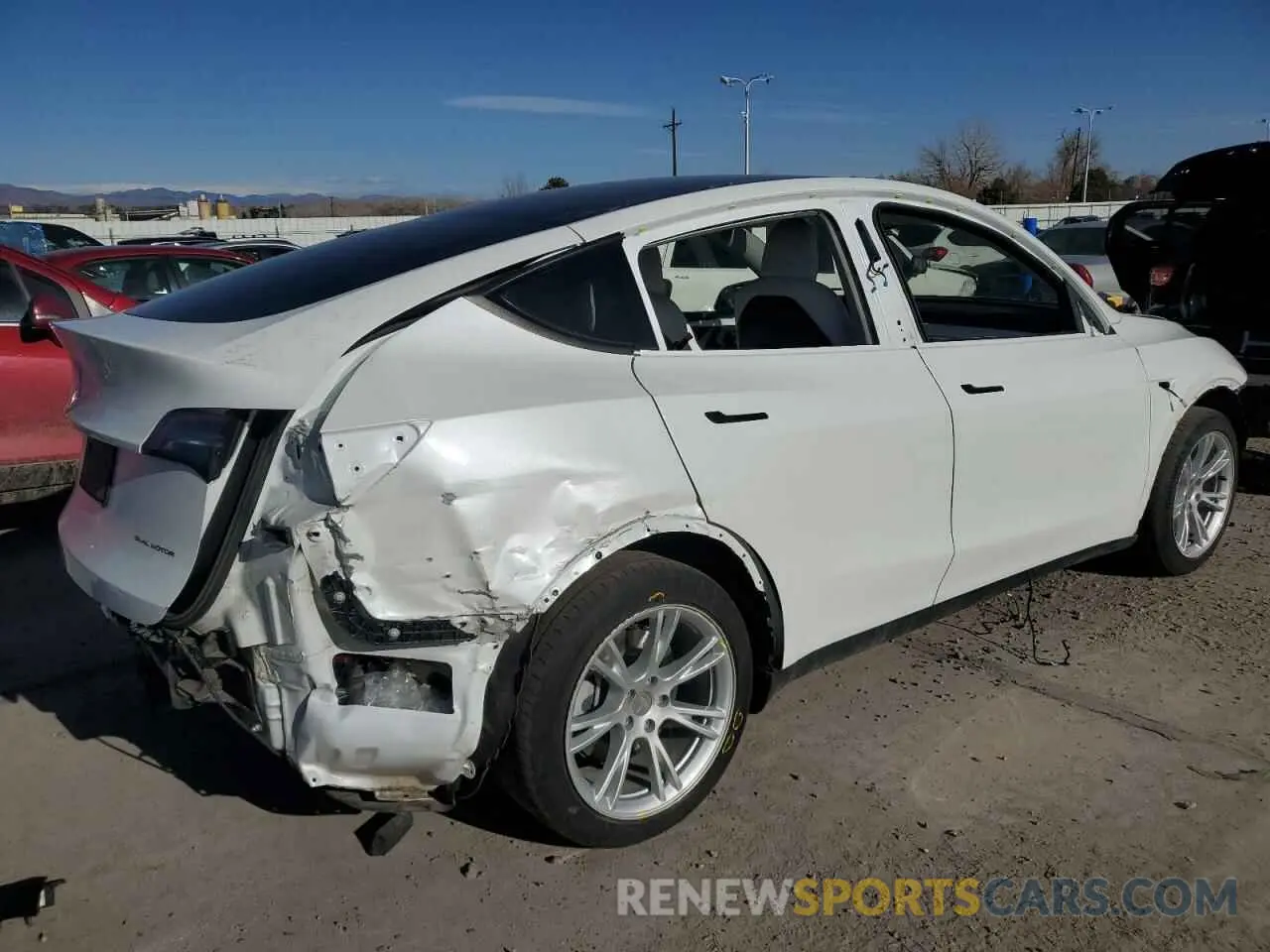 3 Photograph of a damaged car 7SAYGDEE8NF515141 TESLA MODEL Y 2022
