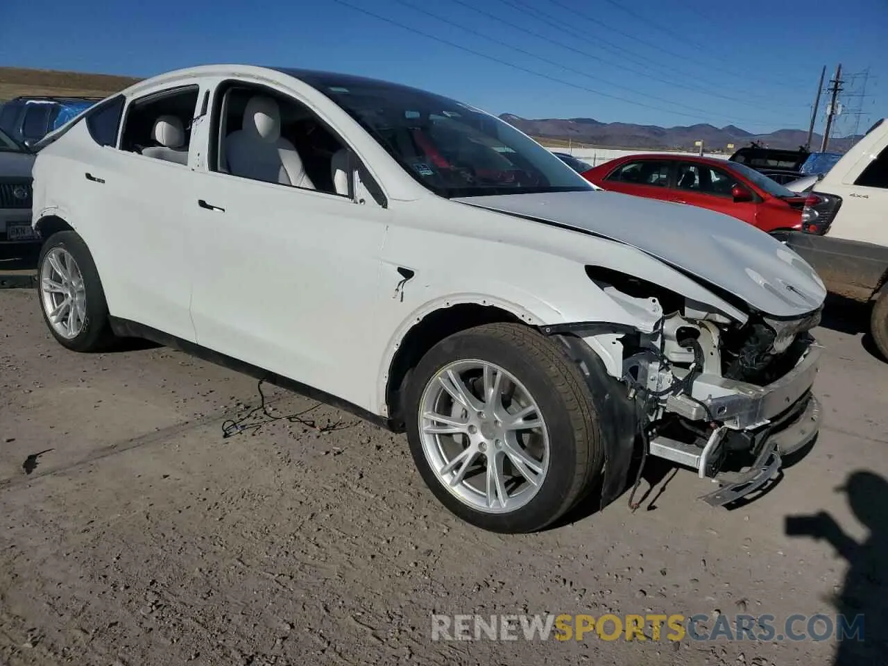 4 Photograph of a damaged car 7SAYGDEE8NF515141 TESLA MODEL Y 2022
