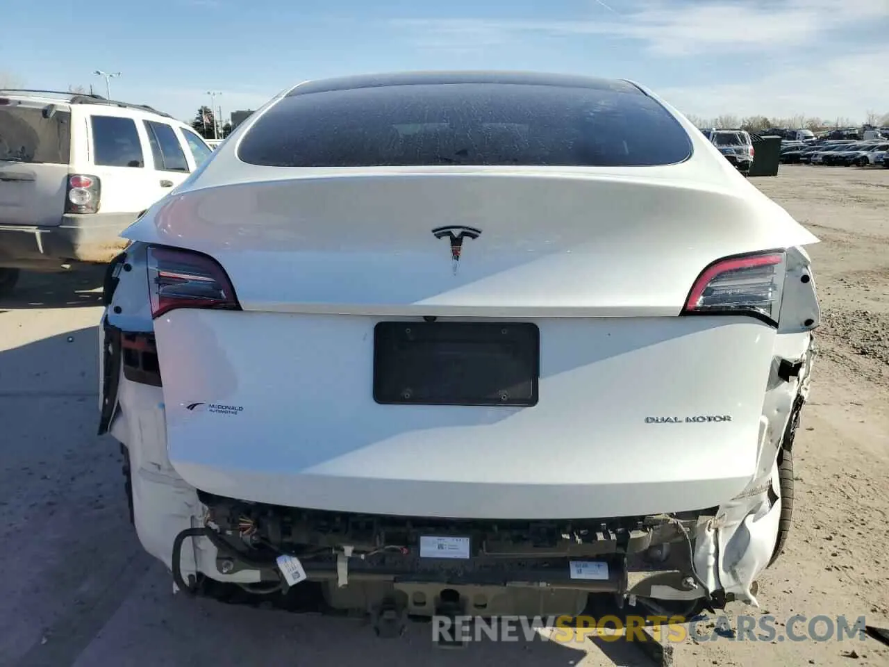 6 Photograph of a damaged car 7SAYGDEE8NF515141 TESLA MODEL Y 2022