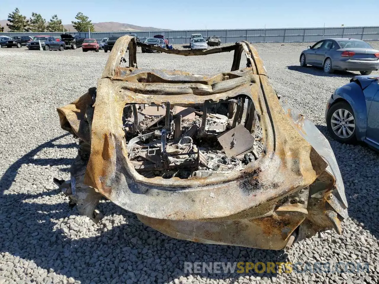 6 Photograph of a damaged car 7SAYGDEE8NF549063 TESLA MODEL Y 2022