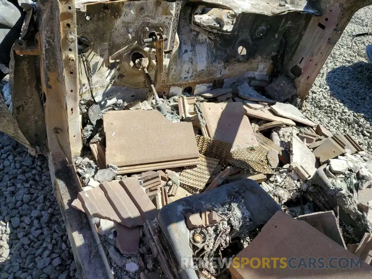 8 Photograph of a damaged car 7SAYGDEE8NF549063 TESLA MODEL Y 2022