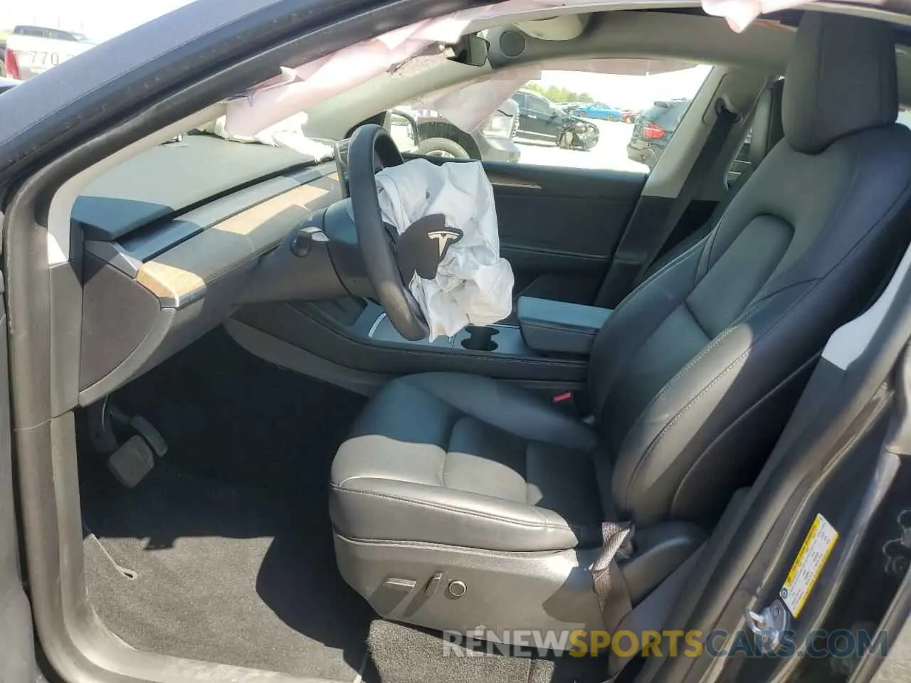 7 Photograph of a damaged car 7SAYGDEE9NA014319 TESLA MODEL Y 2022