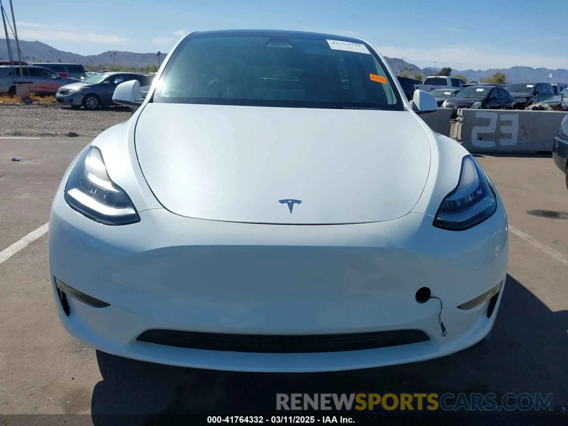 11 Photograph of a damaged car 7SAYGDEE9NA017284 TESLA MODEL Y 2022