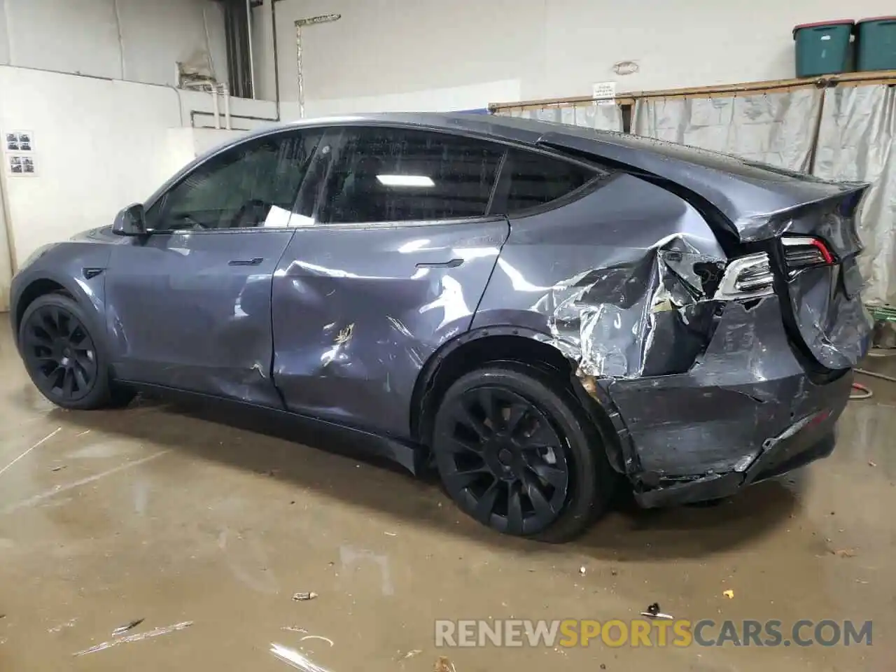 2 Photograph of a damaged car 7SAYGDEE9NA019181 TESLA MODEL Y 2022