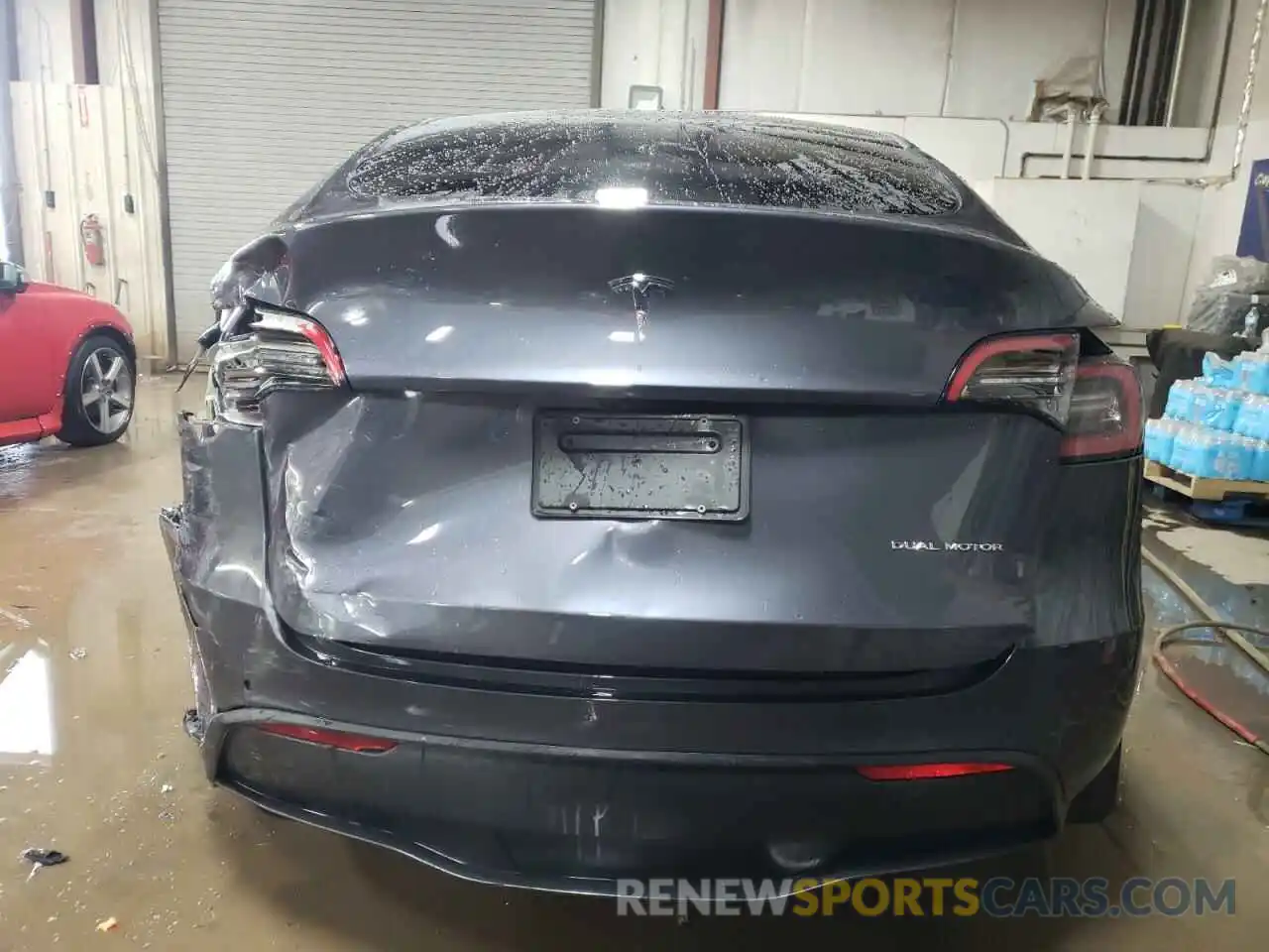 6 Photograph of a damaged car 7SAYGDEE9NA019181 TESLA MODEL Y 2022