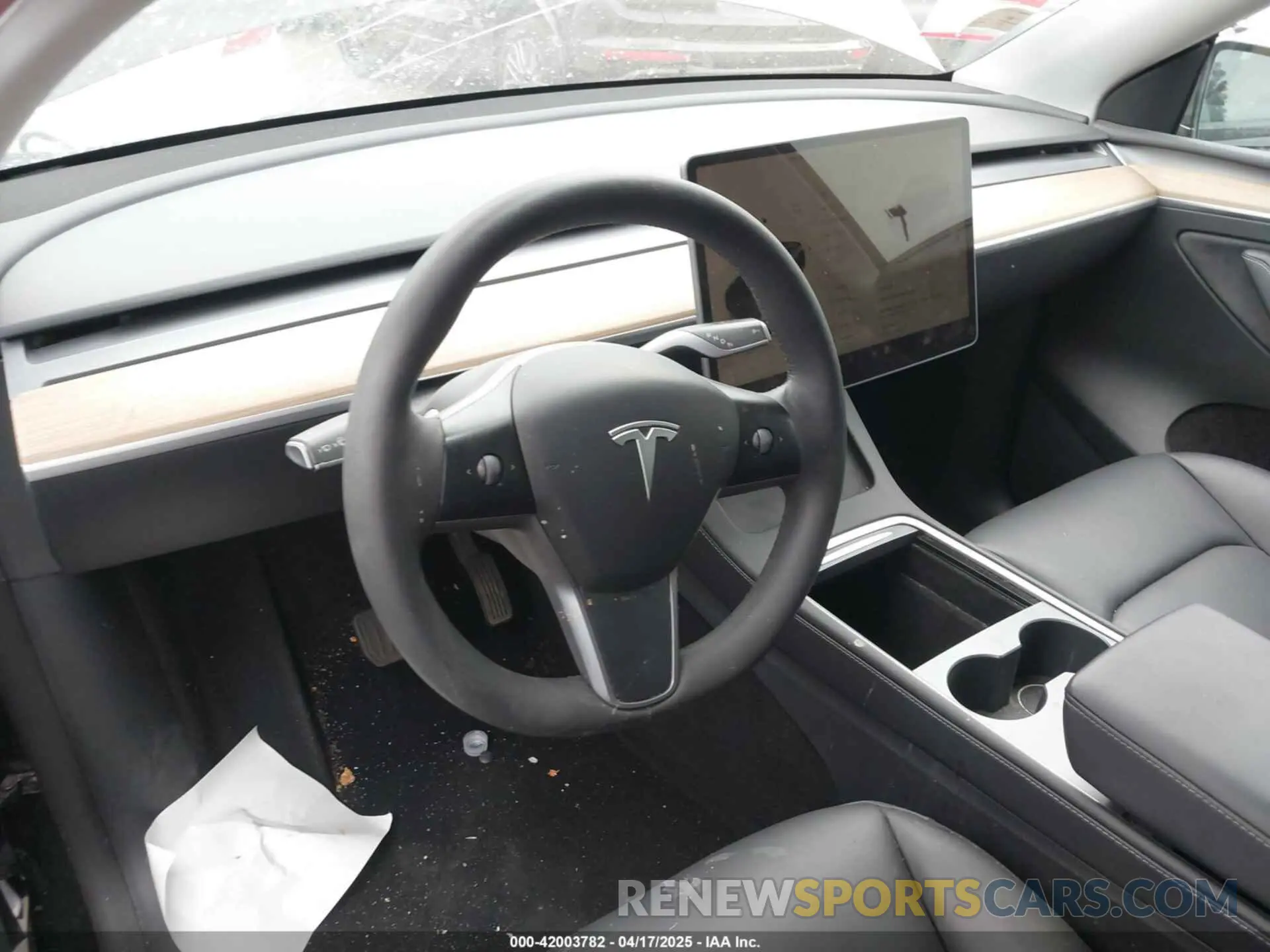 23 Photograph of a damaged car 7SAYGDEE9NA022842 TESLA MODEL Y 2022
