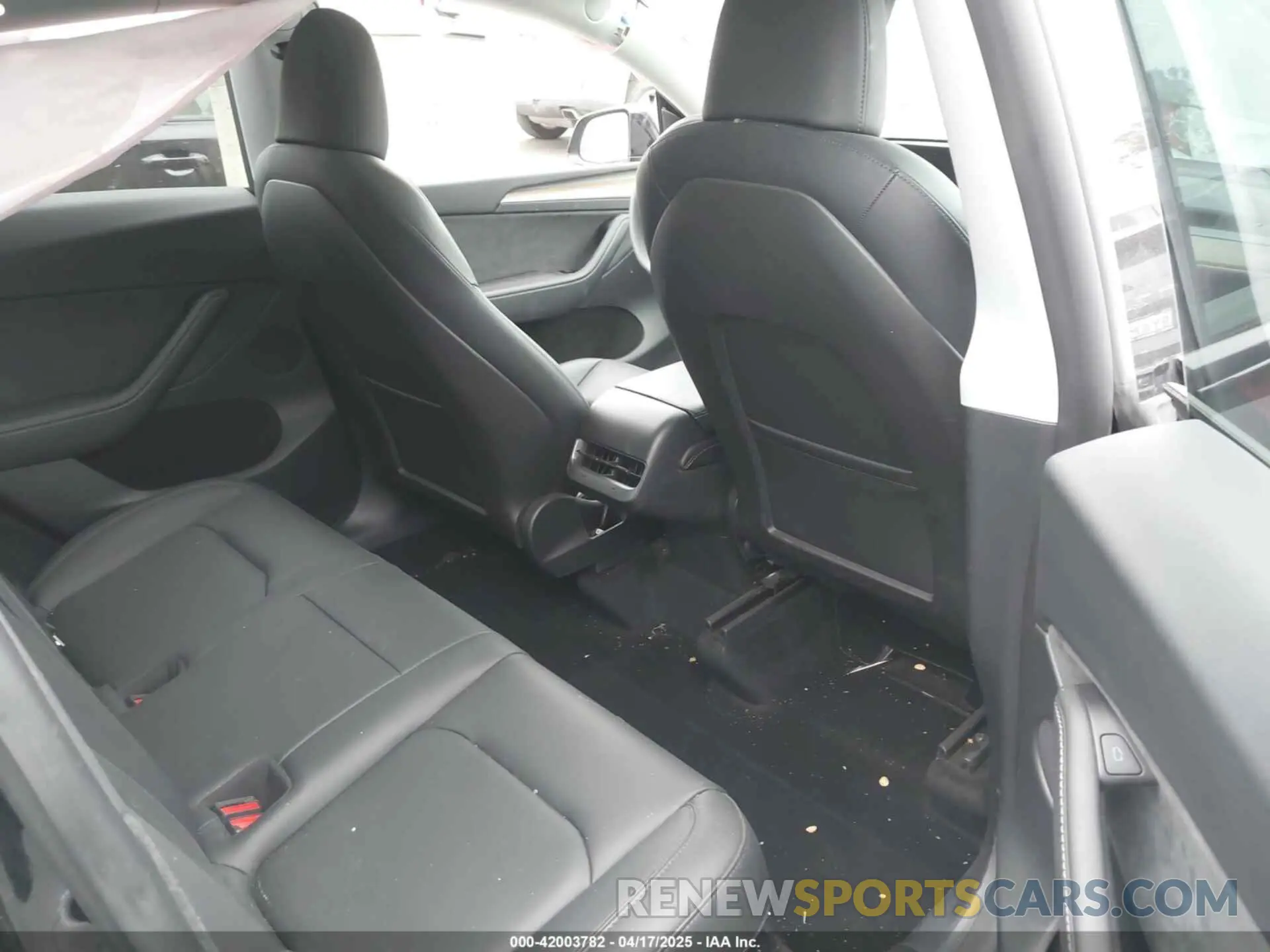 8 Photograph of a damaged car 7SAYGDEE9NA022842 TESLA MODEL Y 2022