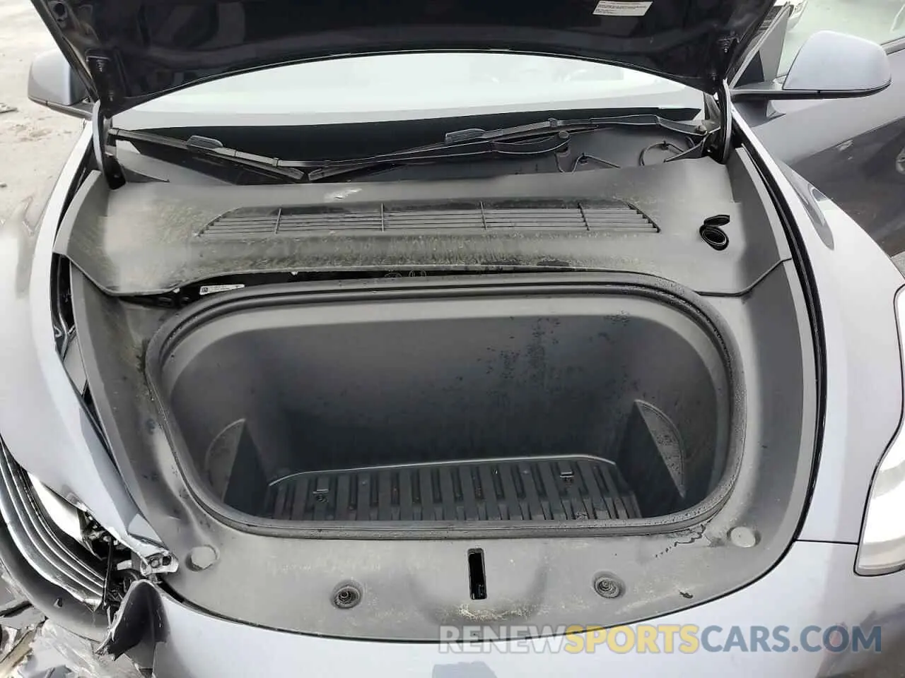 12 Photograph of a damaged car 7SAYGDEE9NF314154 TESLA MODEL Y 2022