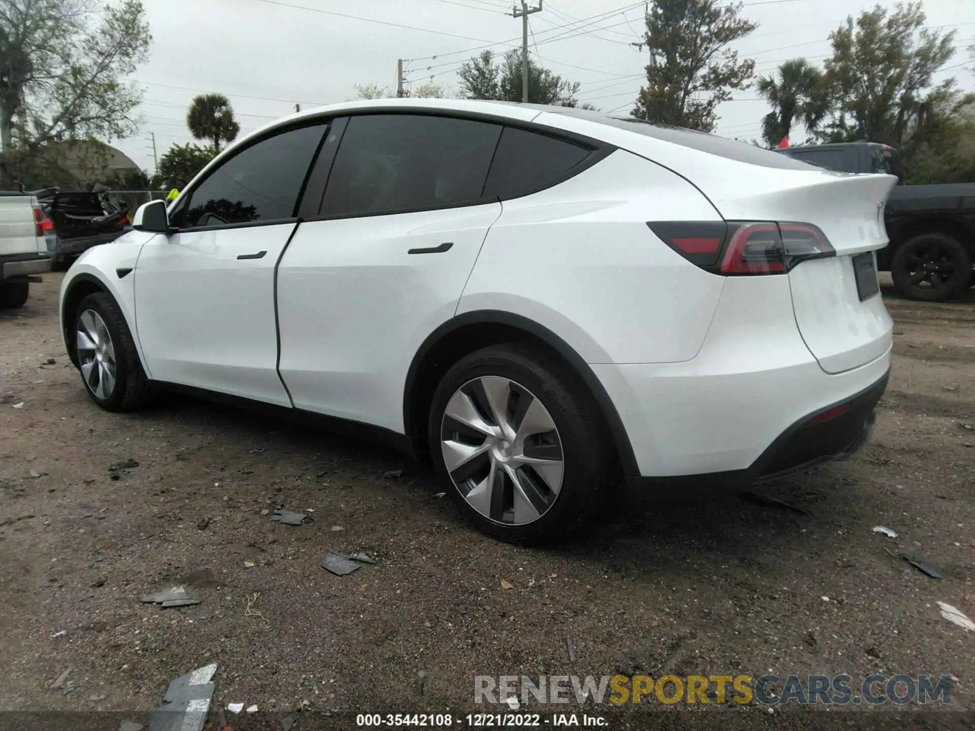 3 Photograph of a damaged car 7SAYGDEE9NF322190 TESLA MODEL Y 2022