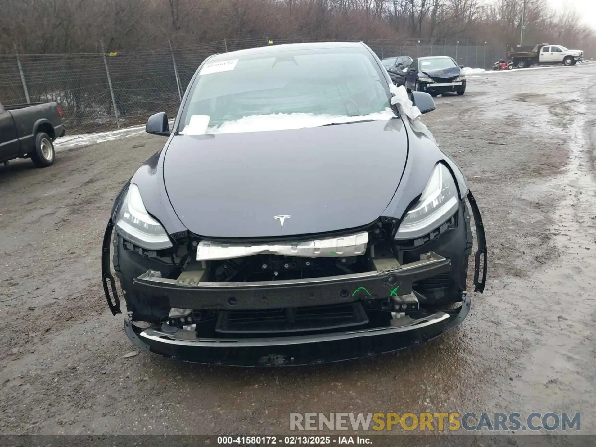 12 Photograph of a damaged car 7SAYGDEE9NF331410 TESLA MODEL Y 2022