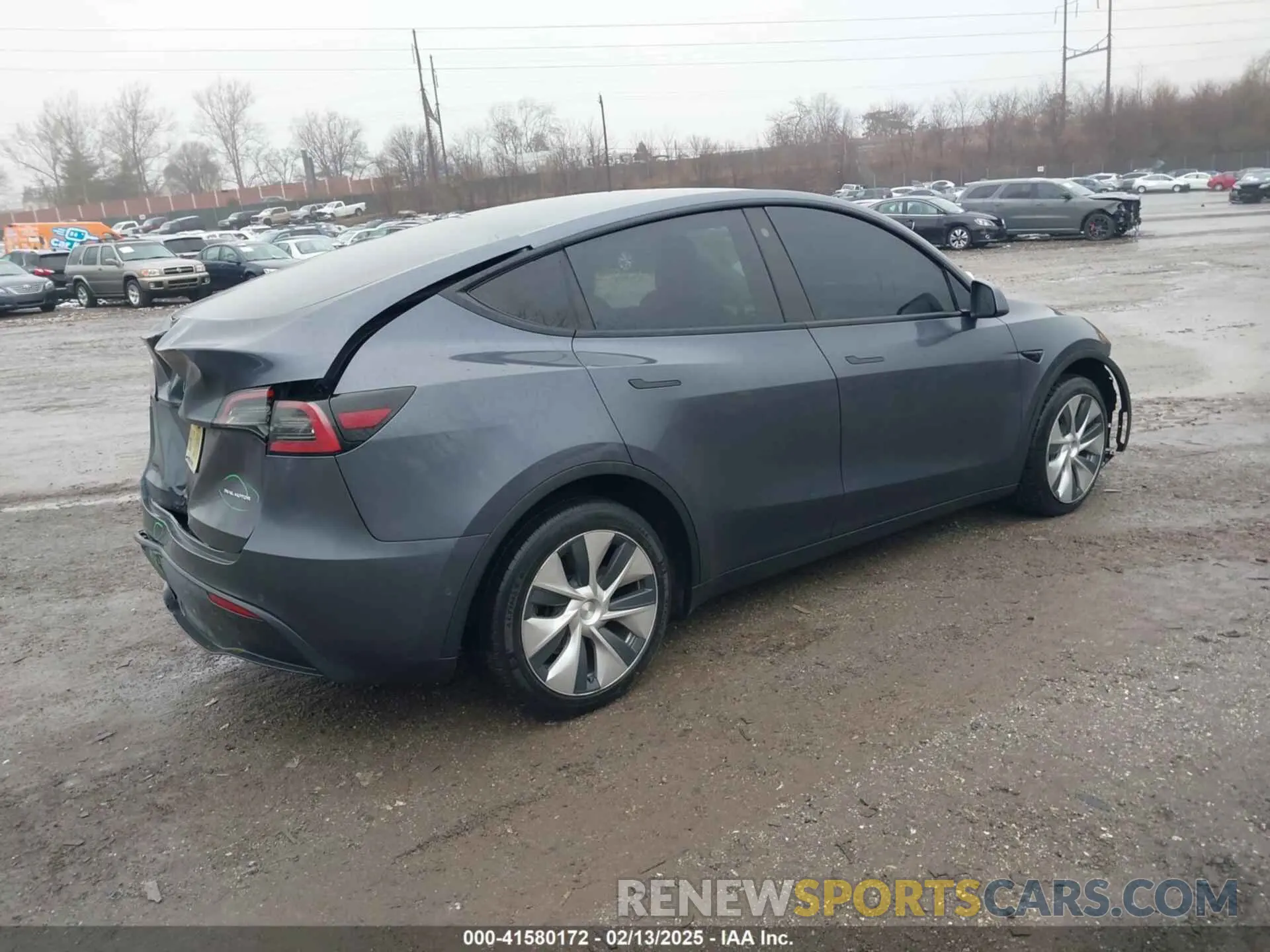 4 Photograph of a damaged car 7SAYGDEE9NF331410 TESLA MODEL Y 2022