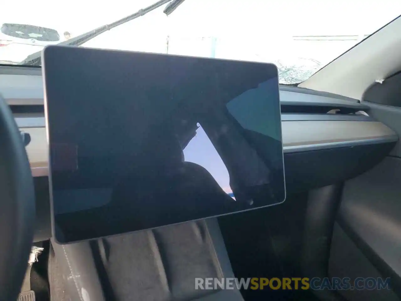 9 Photograph of a damaged car 7SAYGDEE9NF331729 TESLA MODEL Y 2022