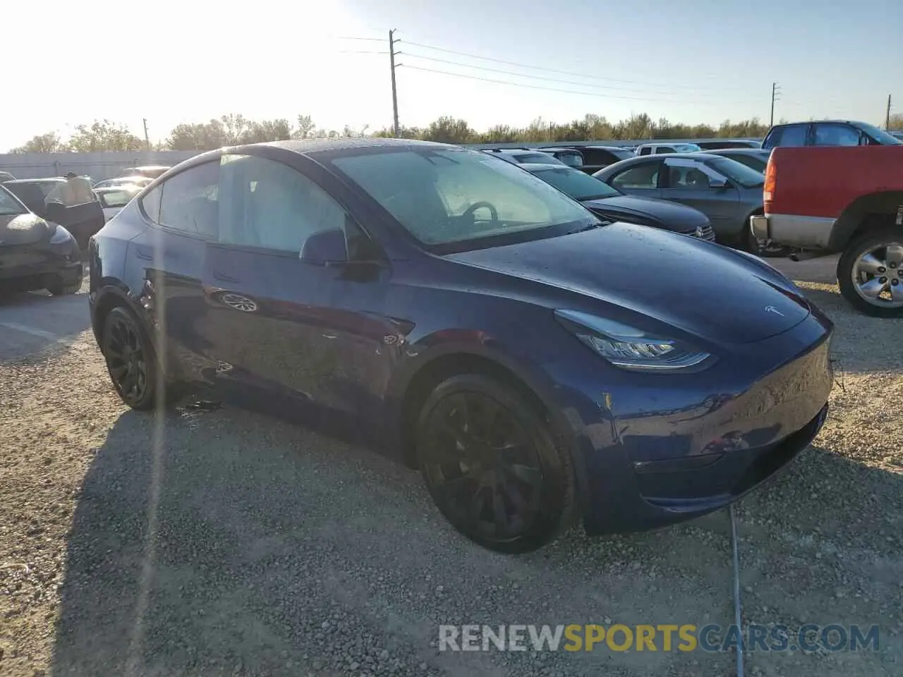 4 Photograph of a damaged car 7SAYGDEE9NF381854 TESLA MODEL Y 2022