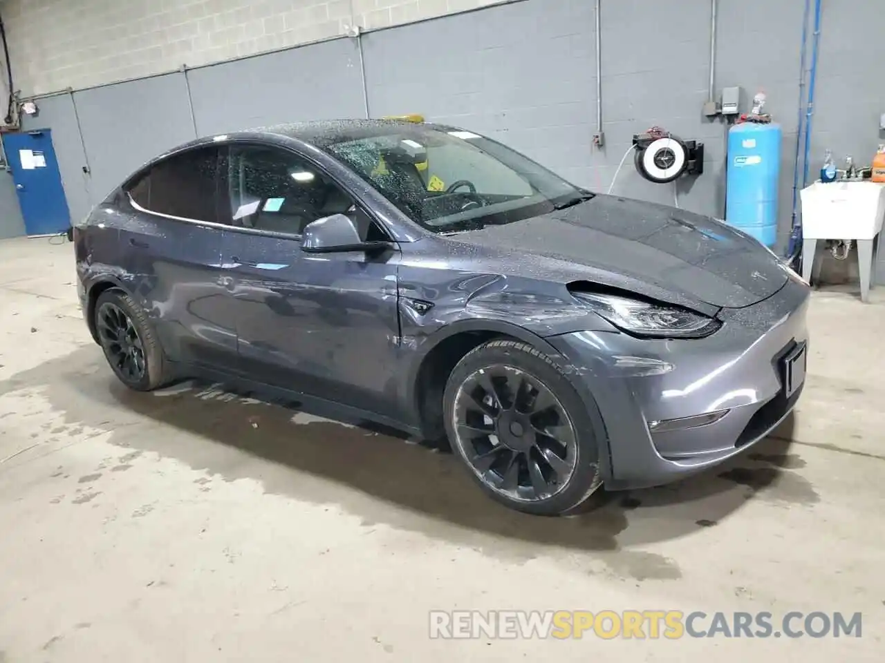 4 Photograph of a damaged car 7SAYGDEE9NF386908 TESLA MODEL Y 2022