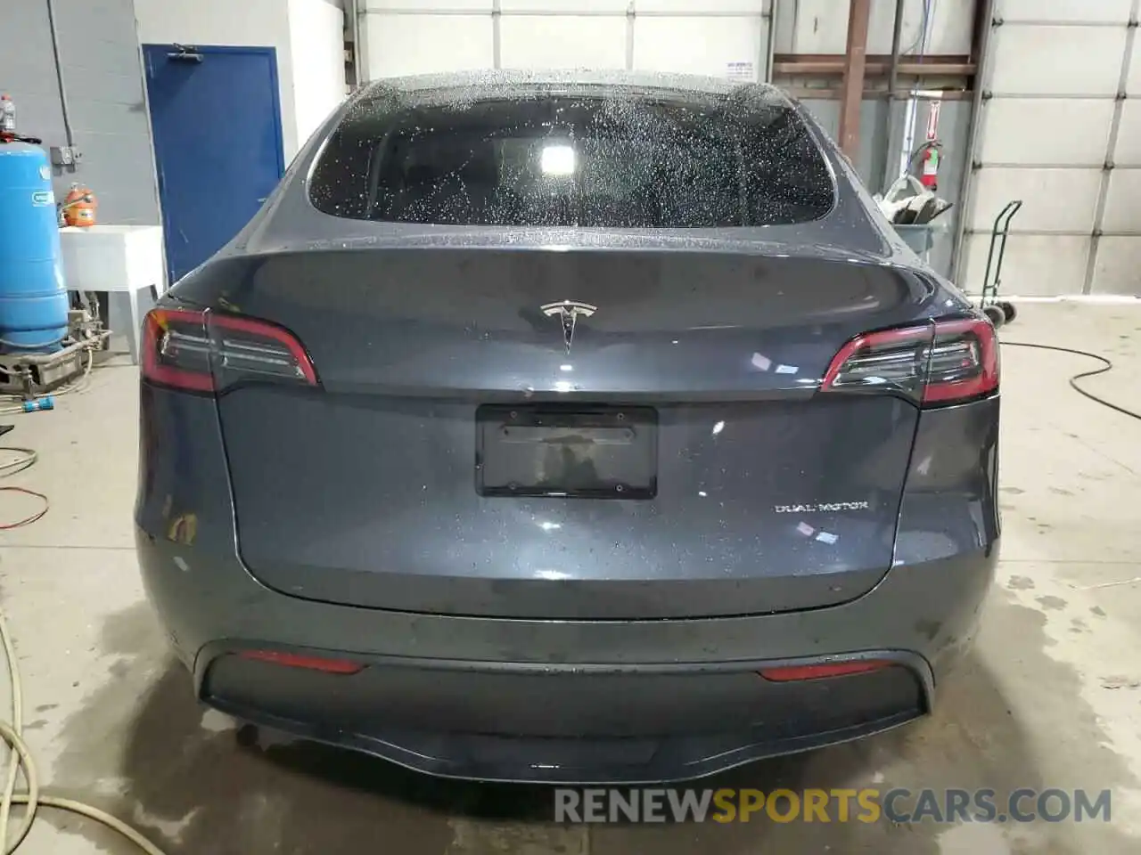 6 Photograph of a damaged car 7SAYGDEE9NF386908 TESLA MODEL Y 2022