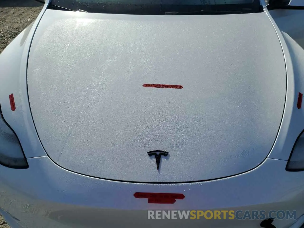 12 Photograph of a damaged car 7SAYGDEE9NF411550 TESLA MODEL Y 2022
