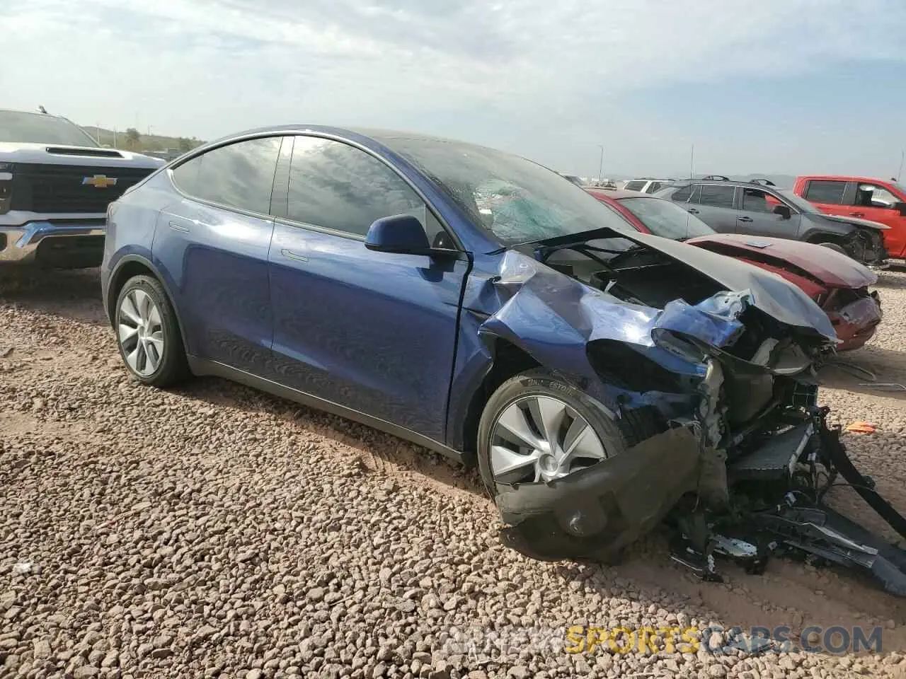 4 Photograph of a damaged car 7SAYGDEE9NF411810 TESLA MODEL Y 2022