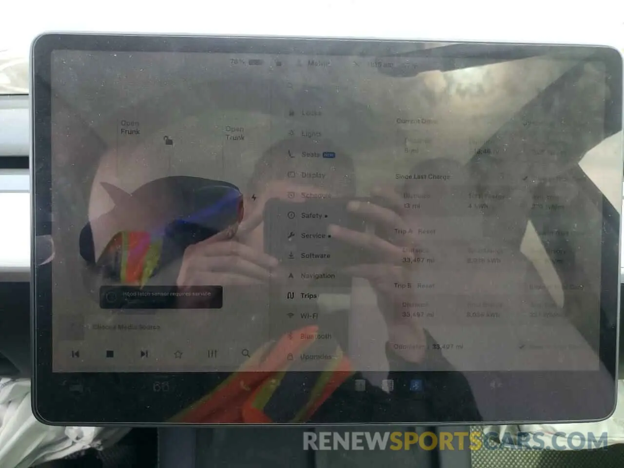 9 Photograph of a damaged car 7SAYGDEE9NF411810 TESLA MODEL Y 2022