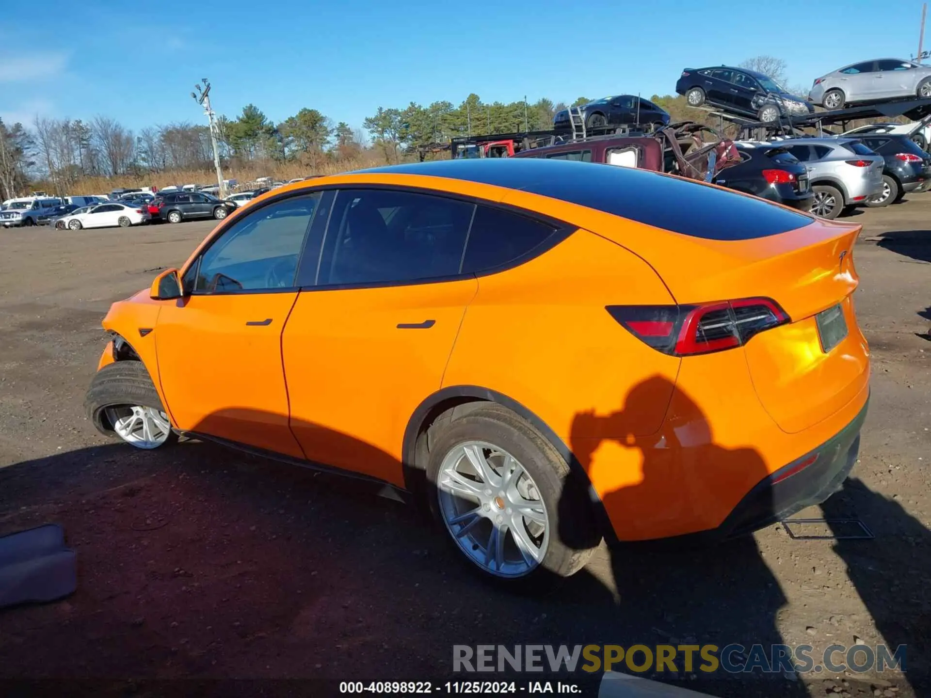 14 Photograph of a damaged car 7SAYGDEE9NF419986 TESLA MODEL Y 2022