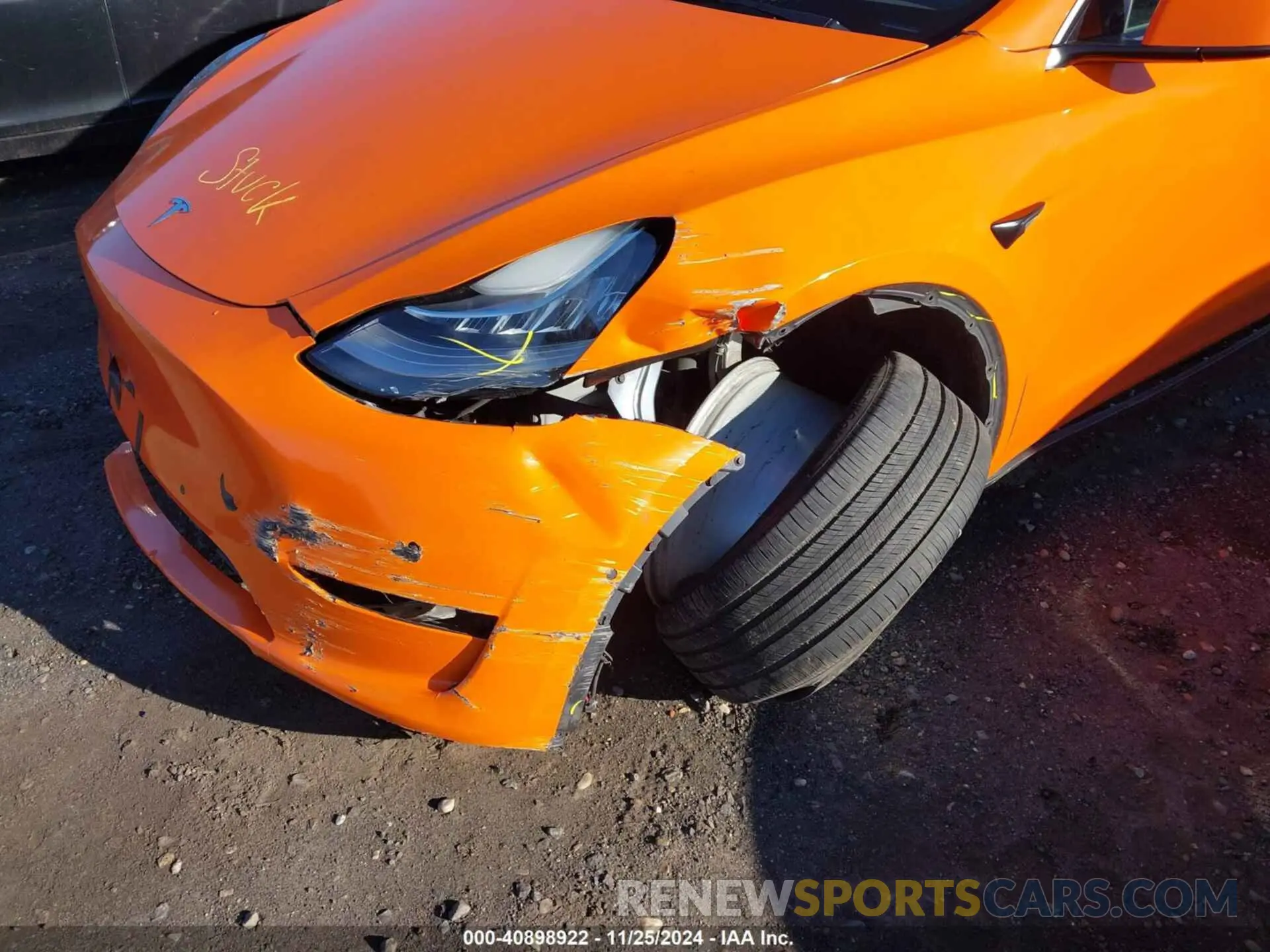 6 Photograph of a damaged car 7SAYGDEE9NF419986 TESLA MODEL Y 2022