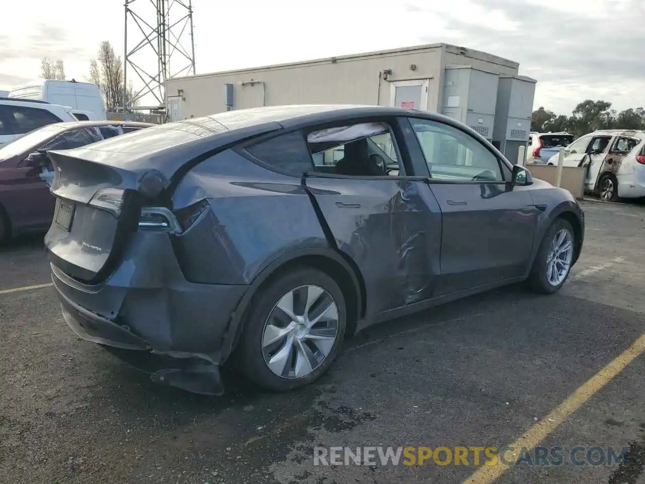 3 Photograph of a damaged car 7SAYGDEE9NF424668 TESLA MODEL Y 2022