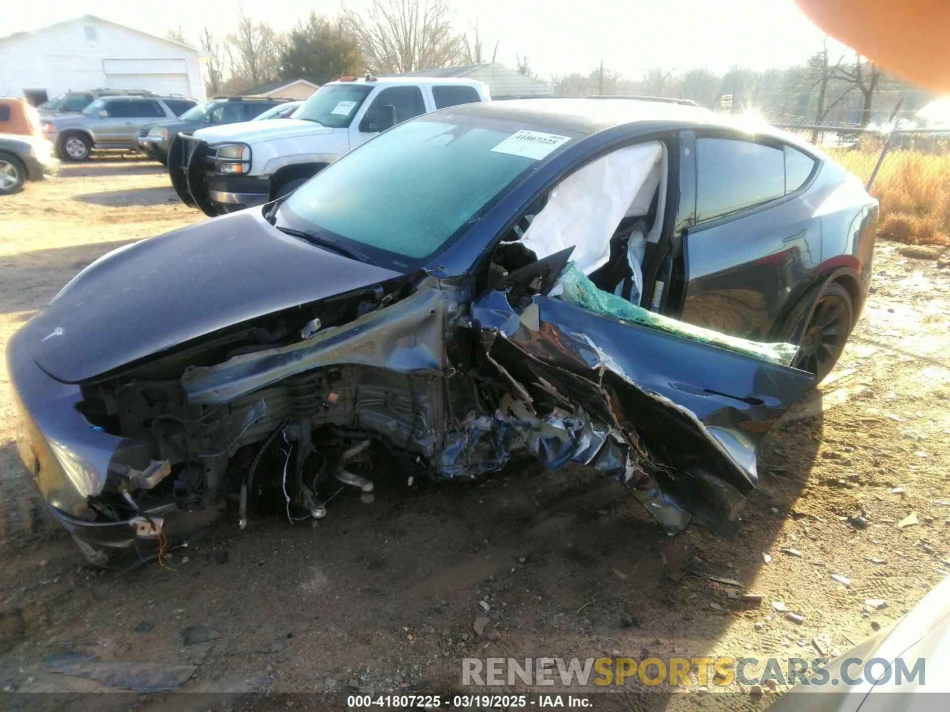 2 Photograph of a damaged car 7SAYGDEE9NF424928 TESLA MODEL Y 2022