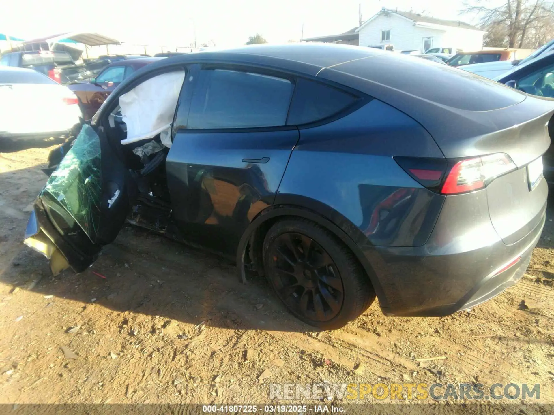 3 Photograph of a damaged car 7SAYGDEE9NF424928 TESLA MODEL Y 2022