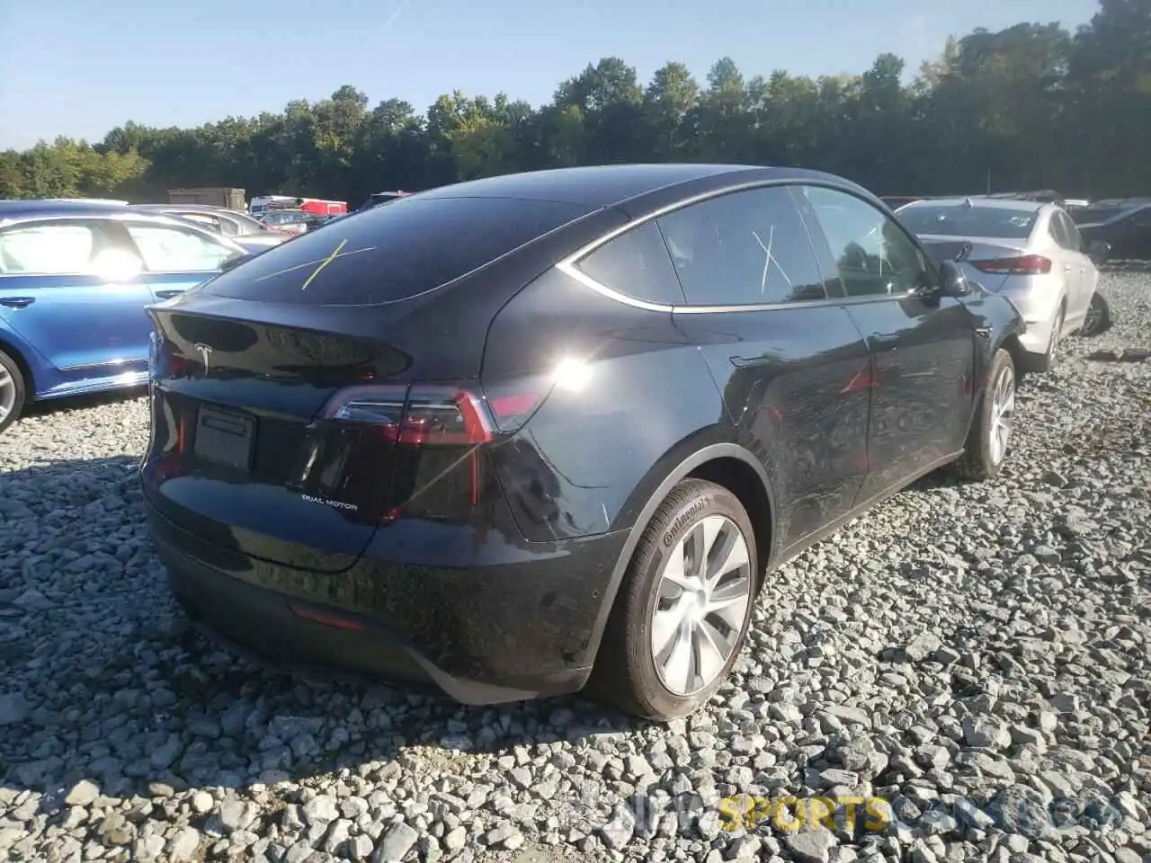 4 Photograph of a damaged car 7SAYGDEE9NF427750 TESLA MODEL Y 2022