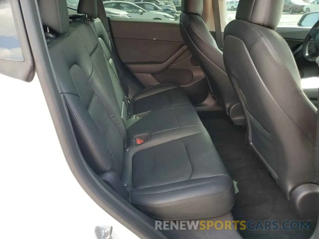 11 Photograph of a damaged car 7SAYGDEE9NF434908 TESLA MODEL Y 2022
