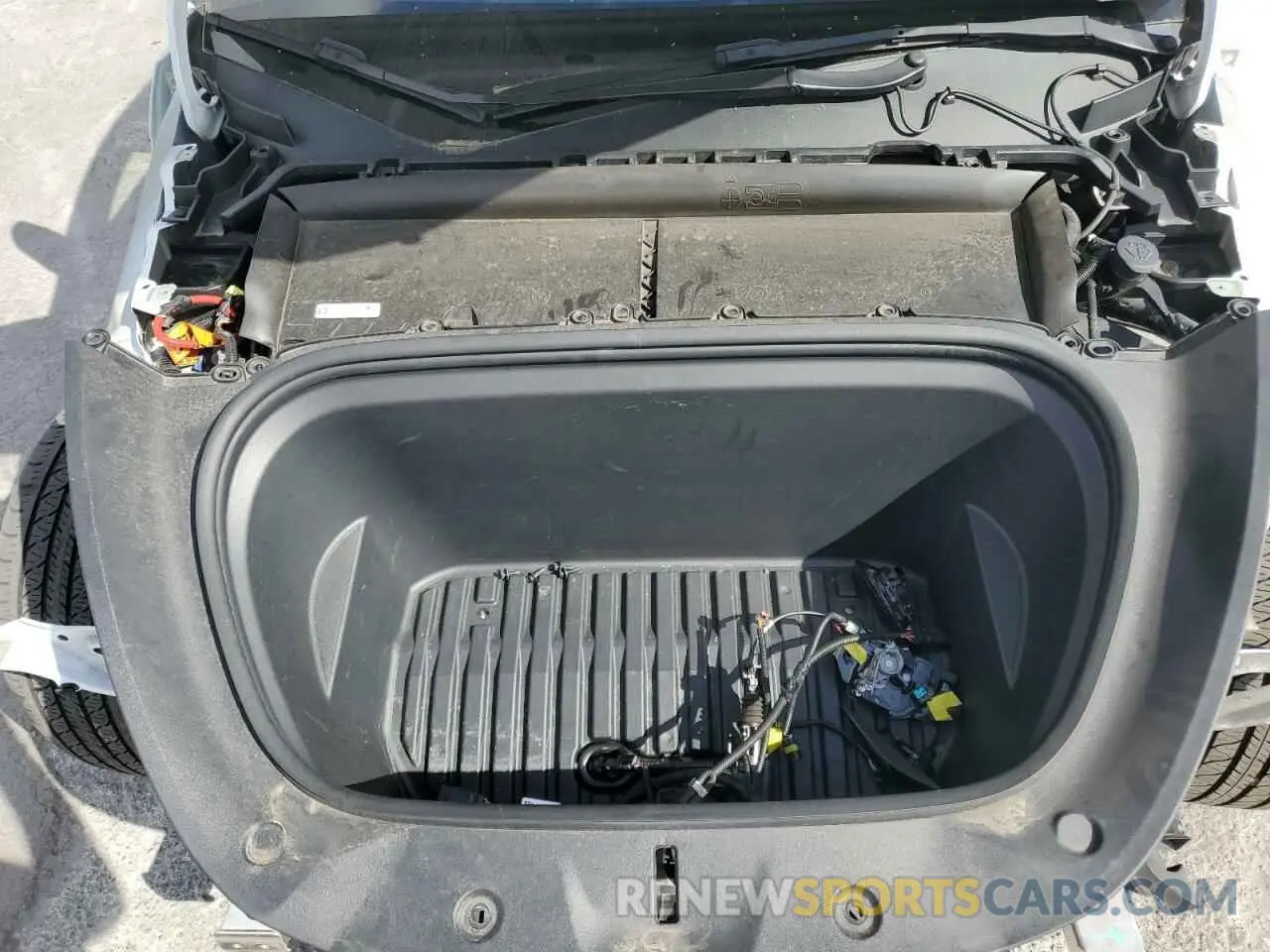 12 Photograph of a damaged car 7SAYGDEE9NF434908 TESLA MODEL Y 2022