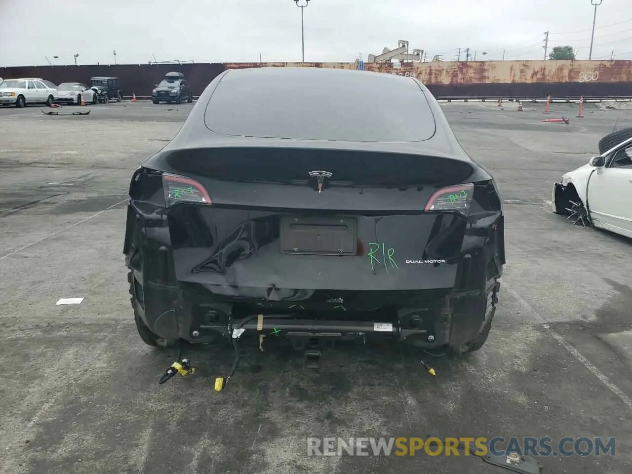 6 Photograph of a damaged car 7SAYGDEE9NF450350 TESLA MODEL Y 2022