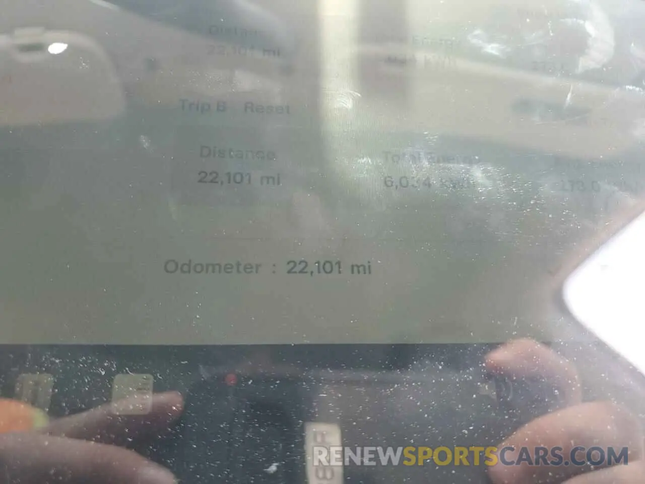 9 Photograph of a damaged car 7SAYGDEE9NF455614 TESLA MODEL Y 2022