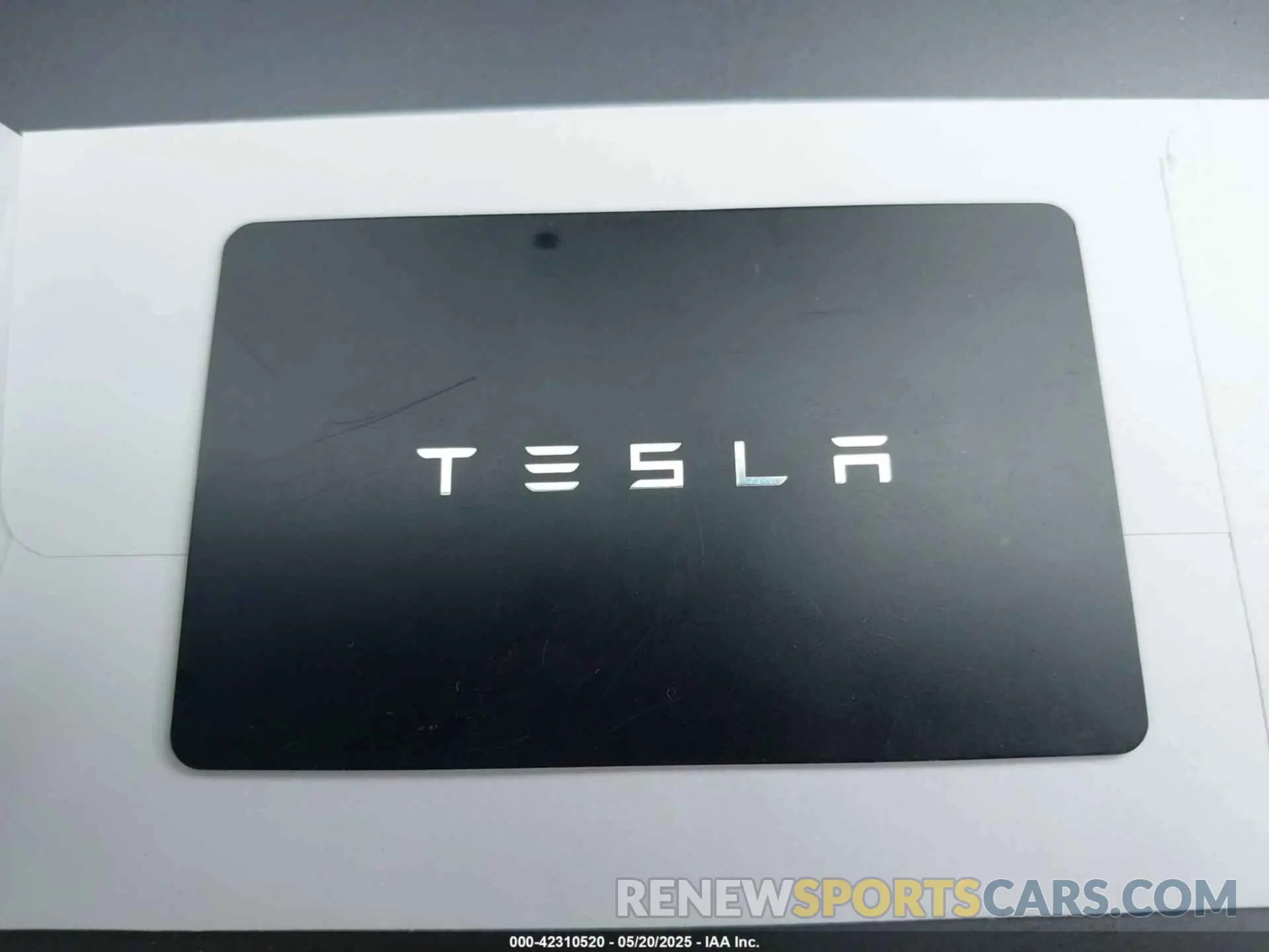 11 Photograph of a damaged car 7SAYGDEE9NF494901 TESLA MODEL Y 2022