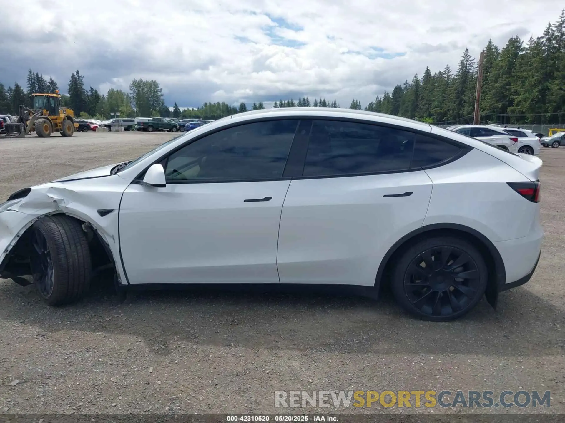 14 Photograph of a damaged car 7SAYGDEE9NF494901 TESLA MODEL Y 2022