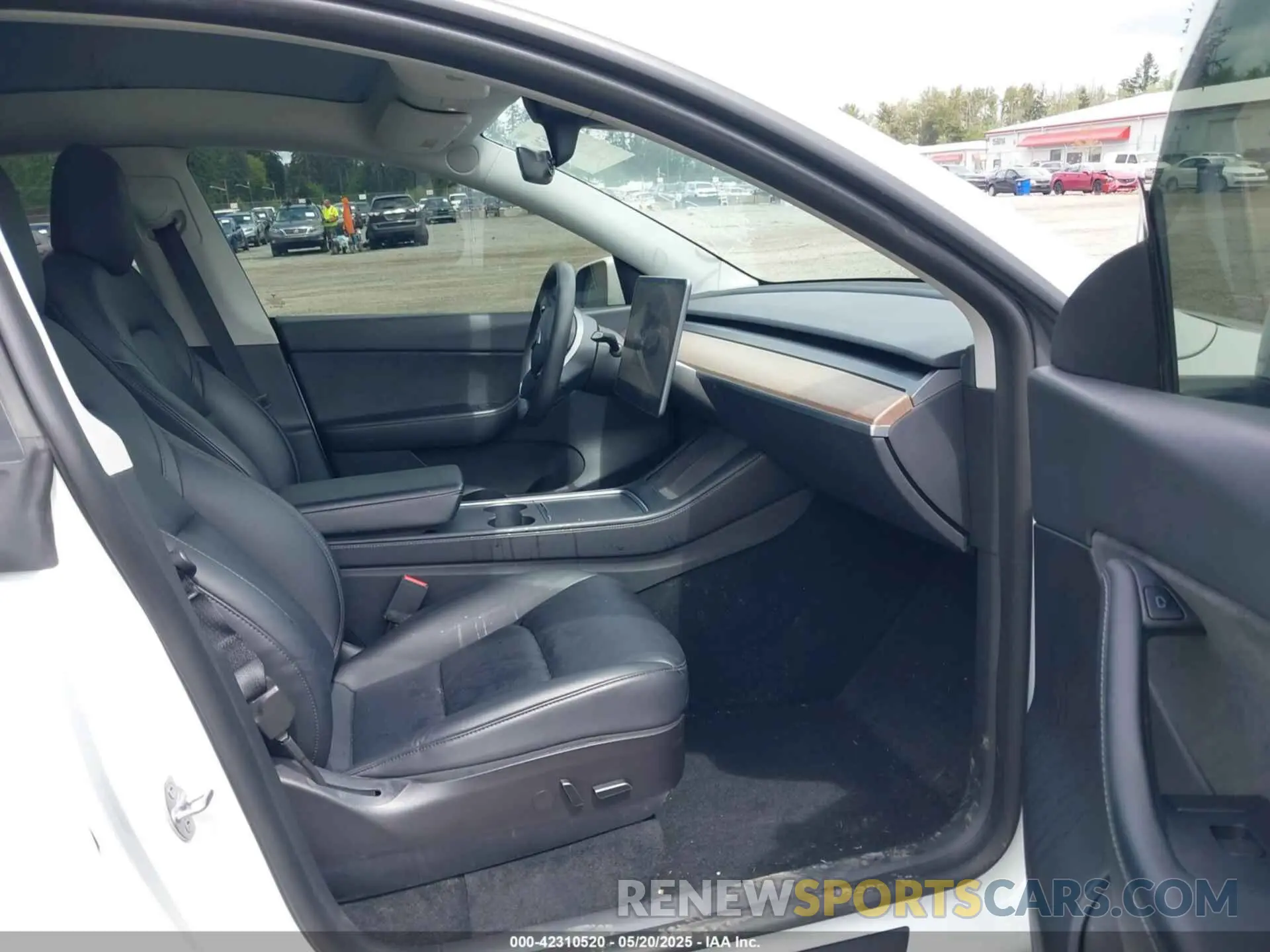 5 Photograph of a damaged car 7SAYGDEE9NF494901 TESLA MODEL Y 2022