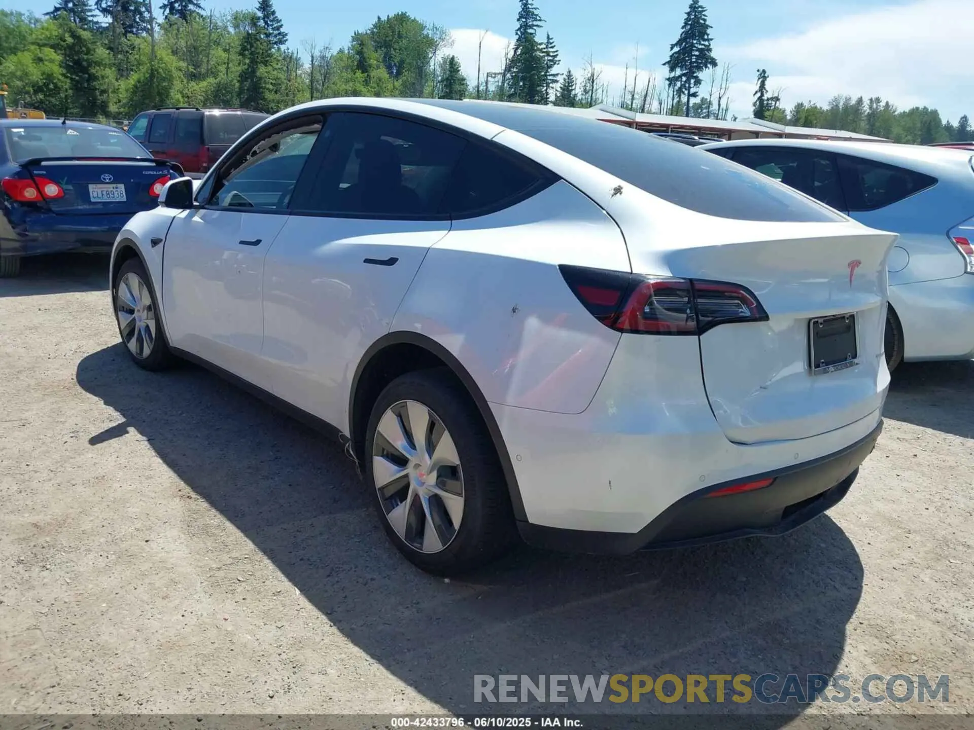 3 Photograph of a damaged car 7SAYGDEE9NF509655 TESLA MODEL Y 2022