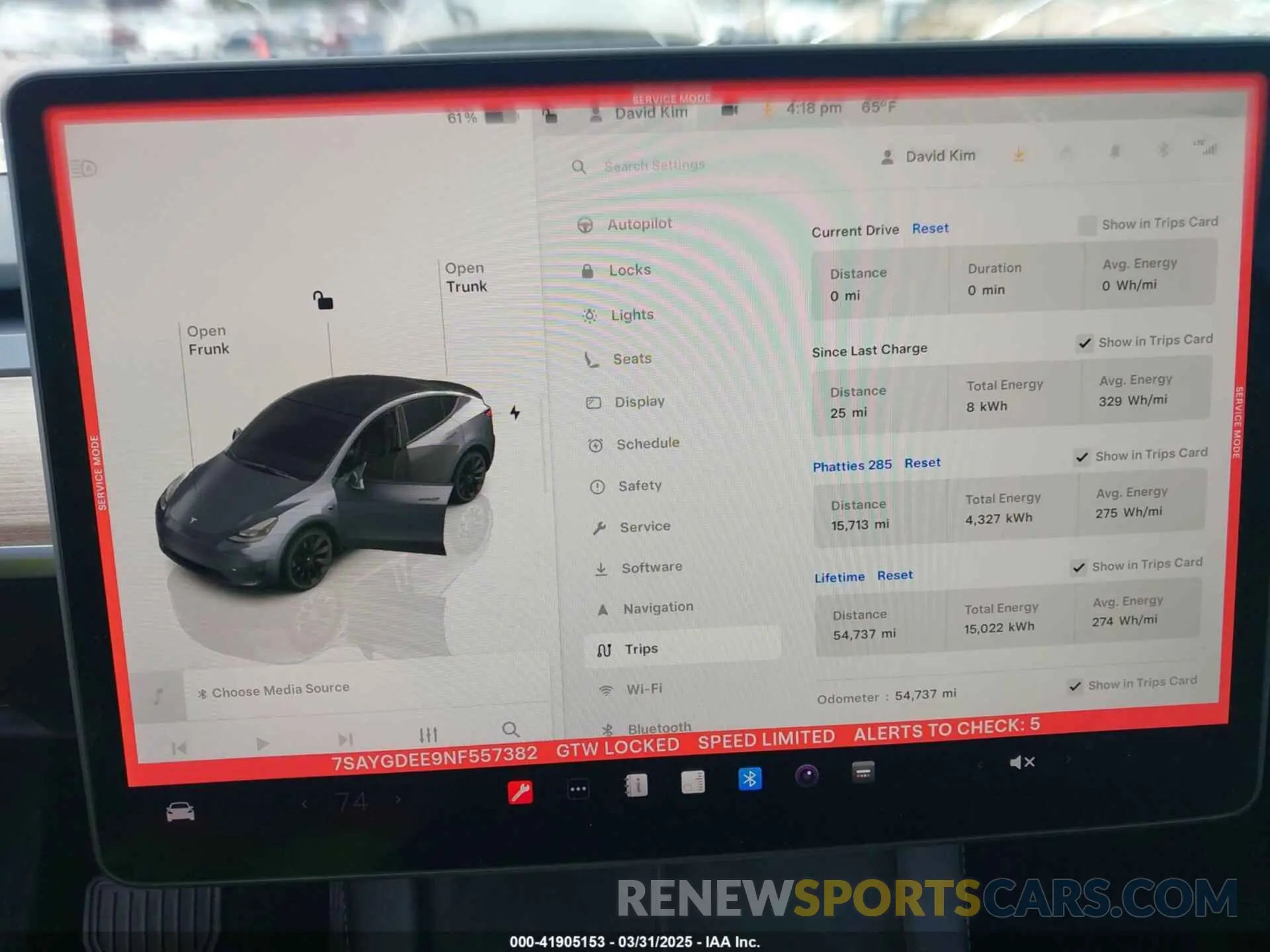 18 Photograph of a damaged car 7SAYGDEE9NF557382 TESLA MODEL Y 2022