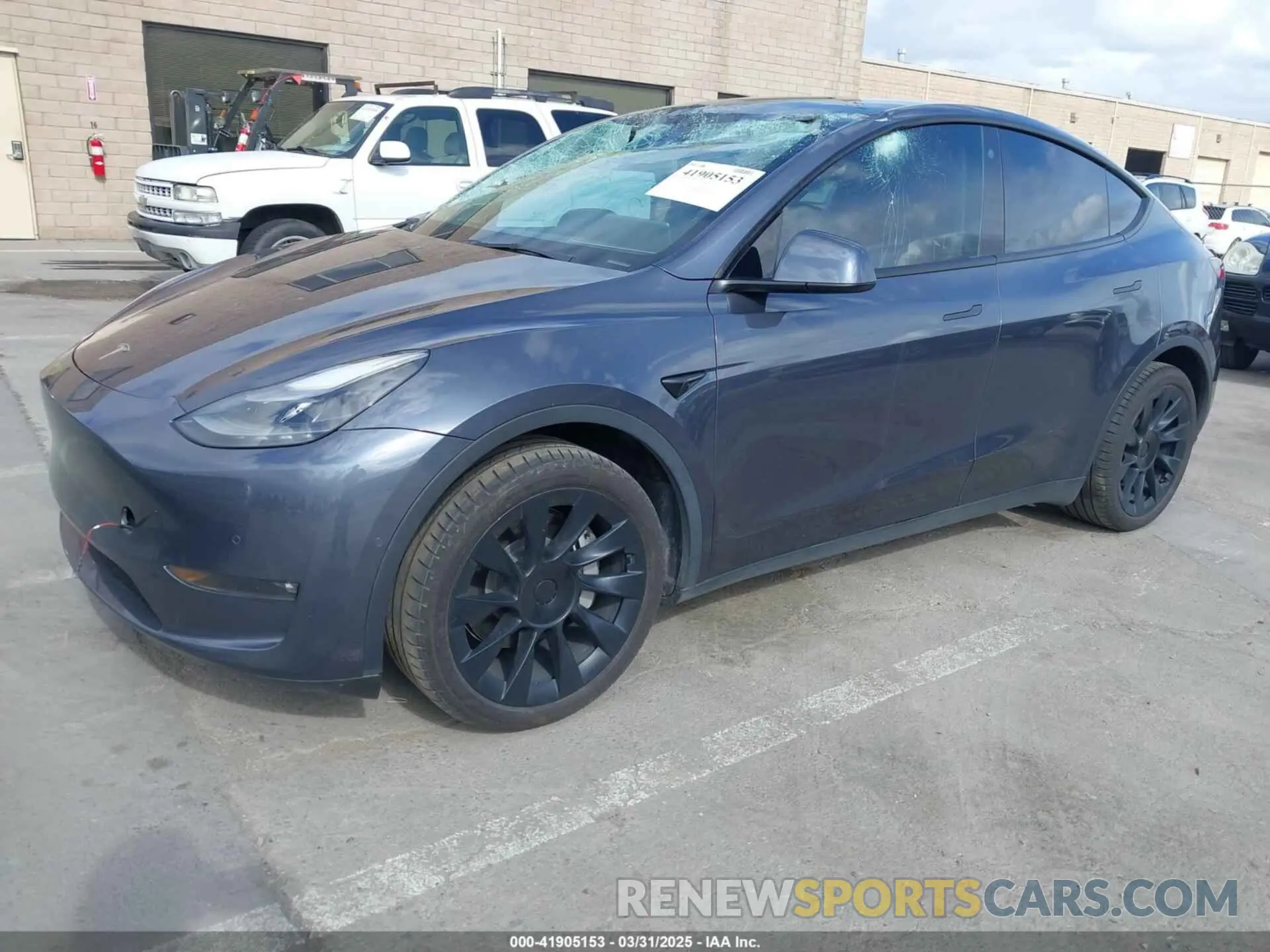 2 Photograph of a damaged car 7SAYGDEE9NF557382 TESLA MODEL Y 2022
